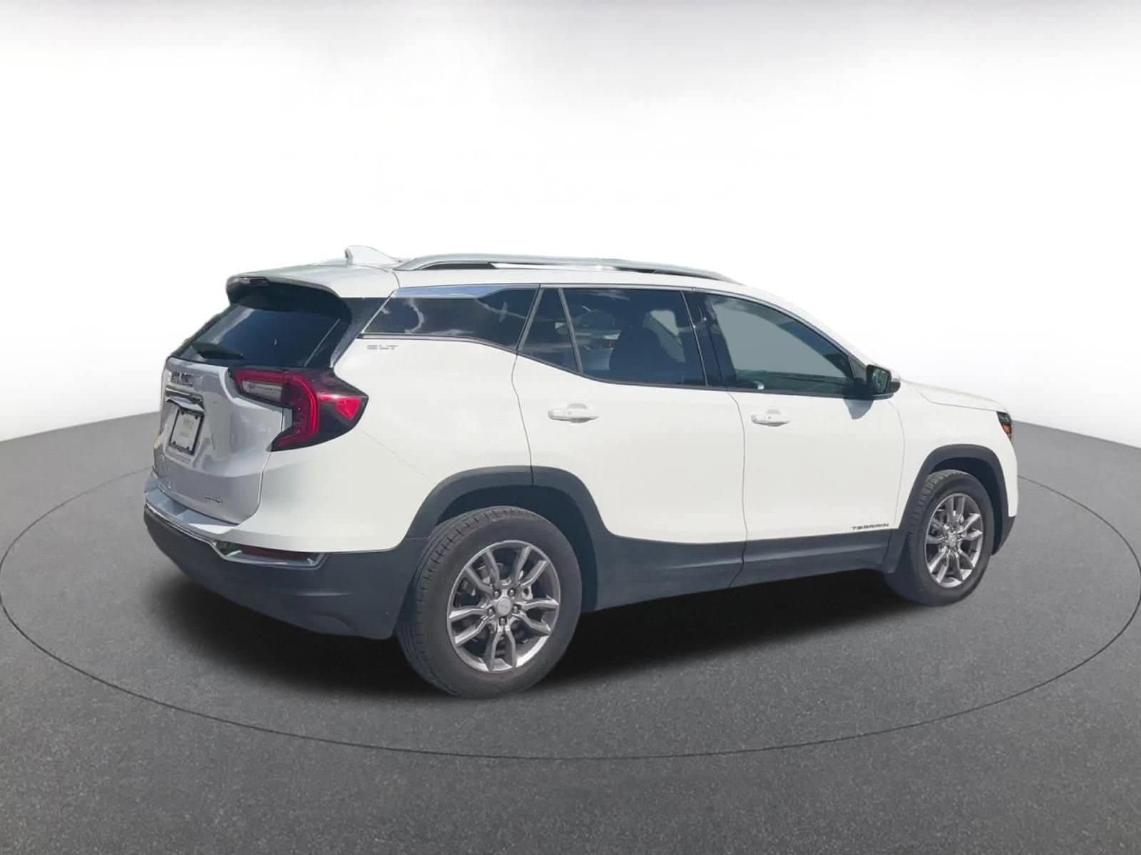 Thumbnail: 2024 GMC Terrain - 14