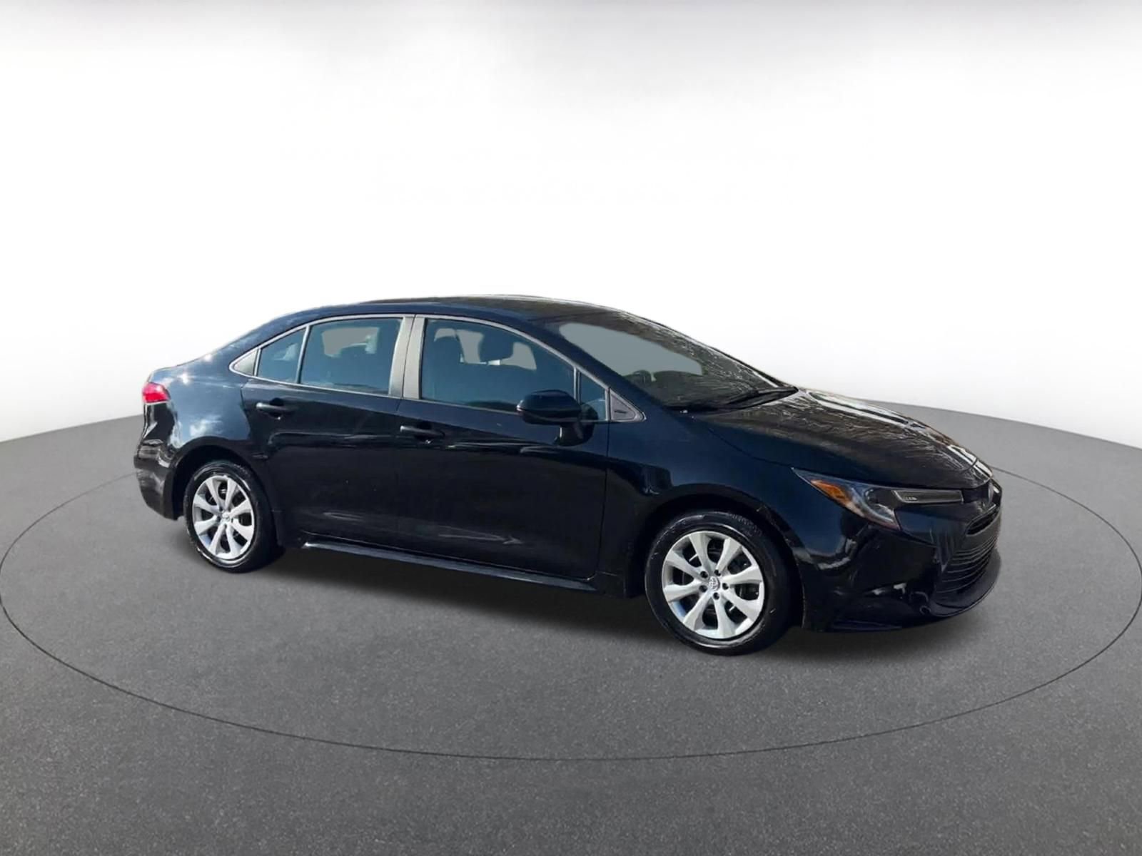 Thumbnail: 2025 Toyota Corolla - 2