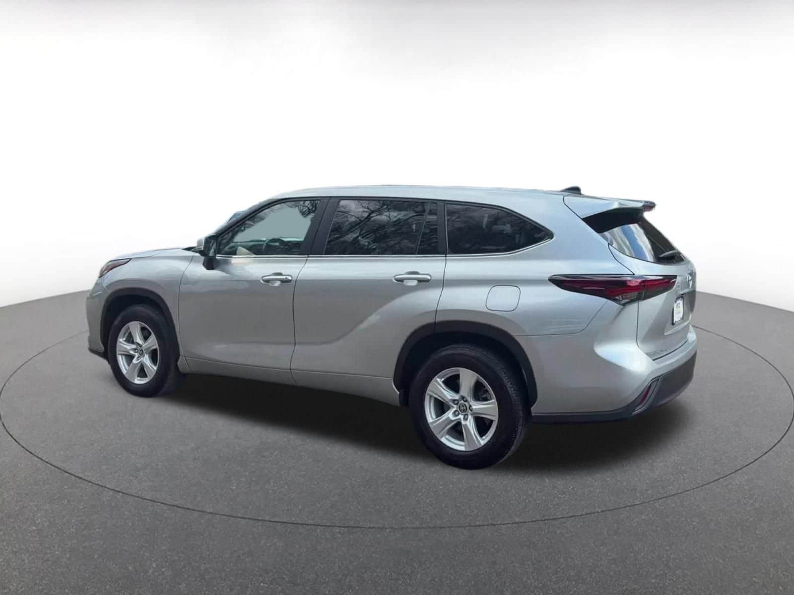 Thumbnail: 2025 Toyota Highlander - 6