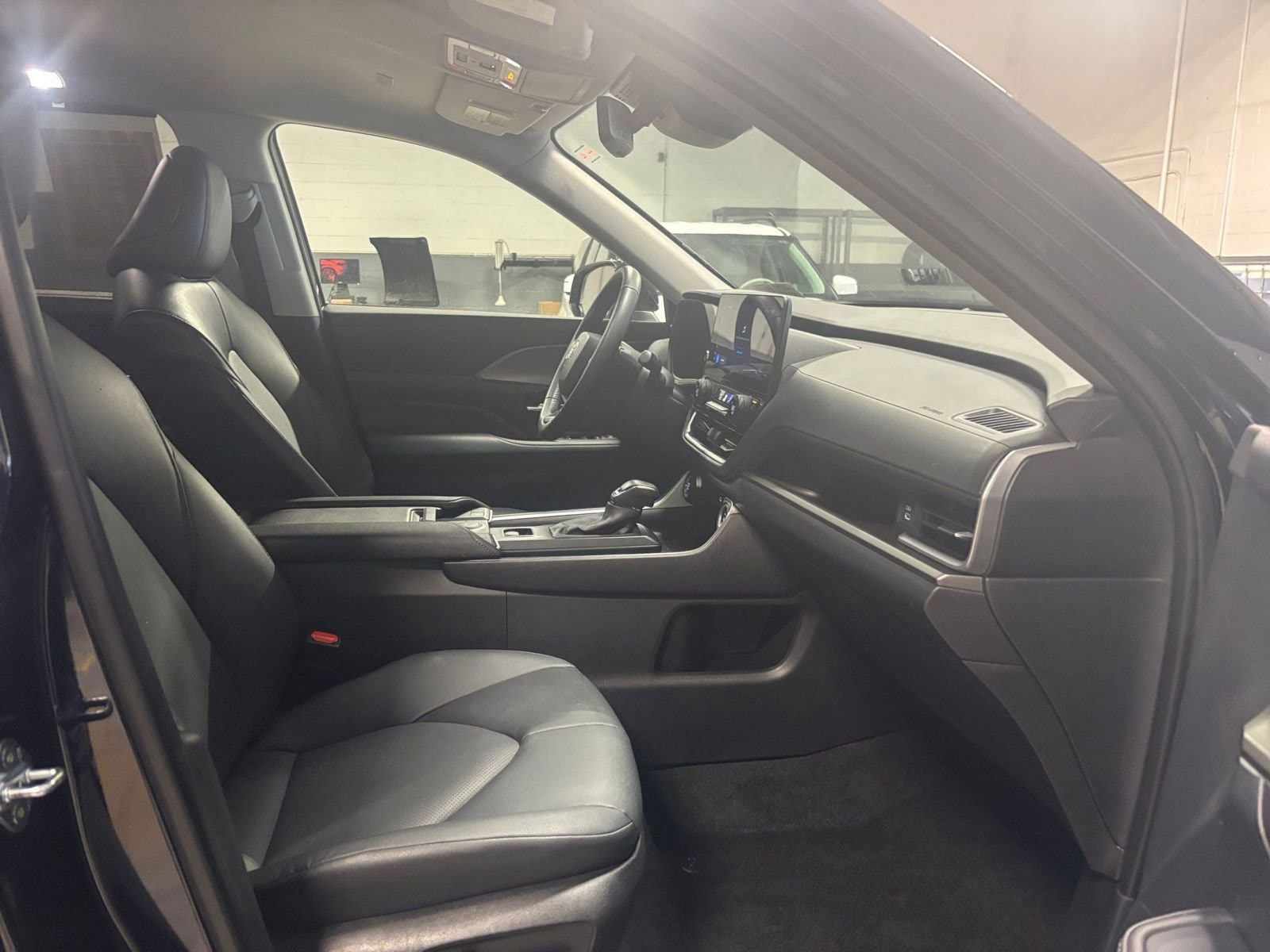 Thumbnail: 2025 Toyota Grand Highlander - 28