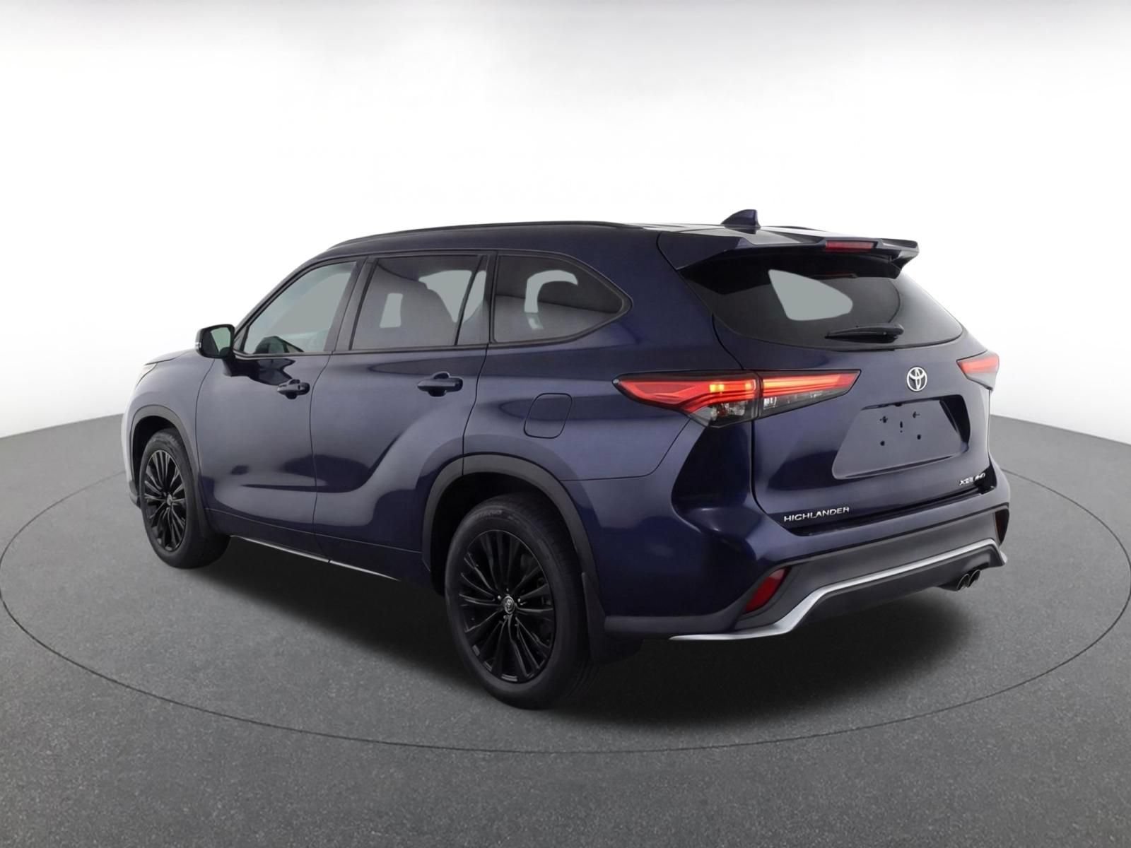 Thumbnail: 2024 Toyota Highlander - 7