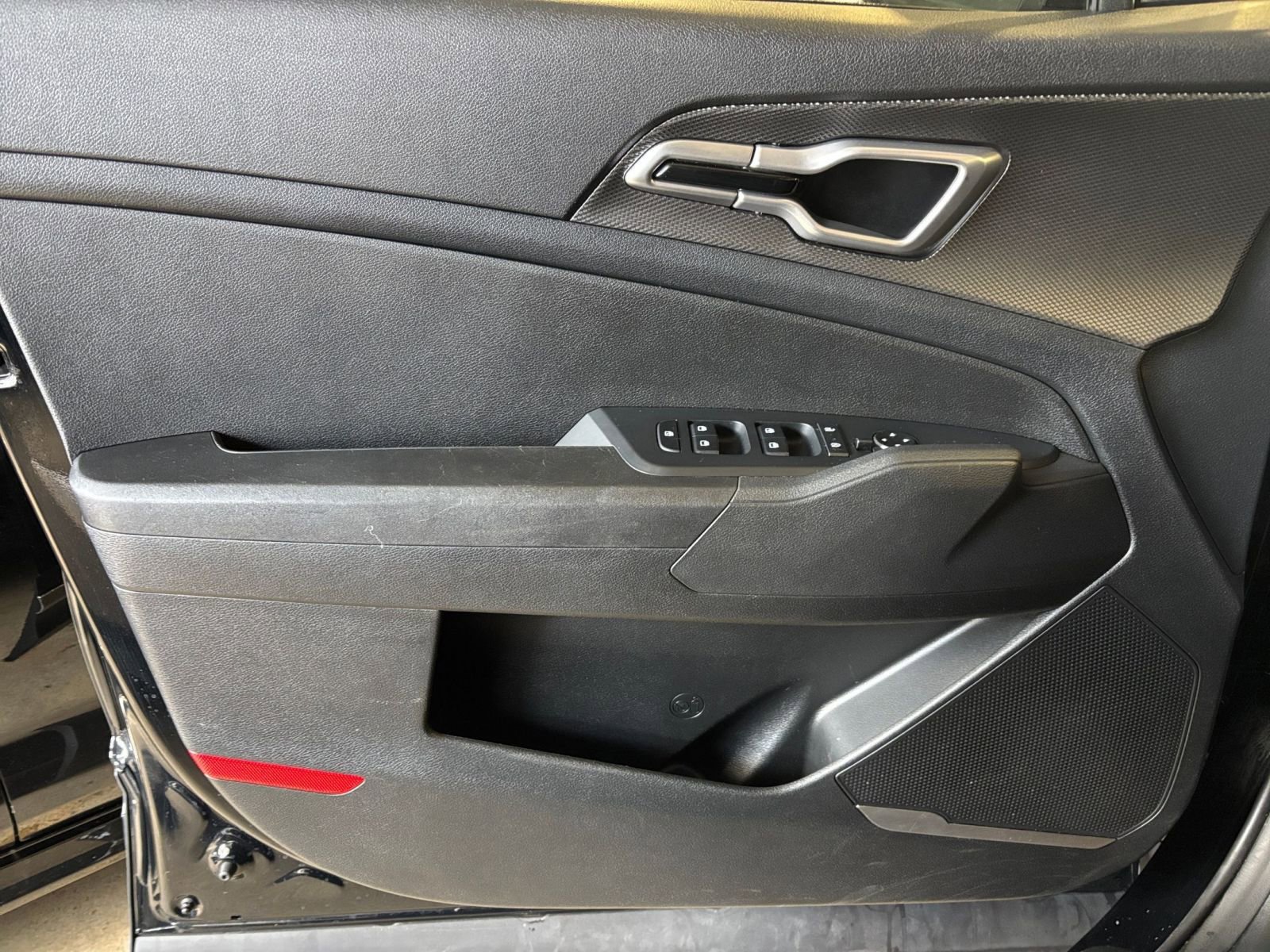 Thumbnail: 2025 Kia Sportage - 18