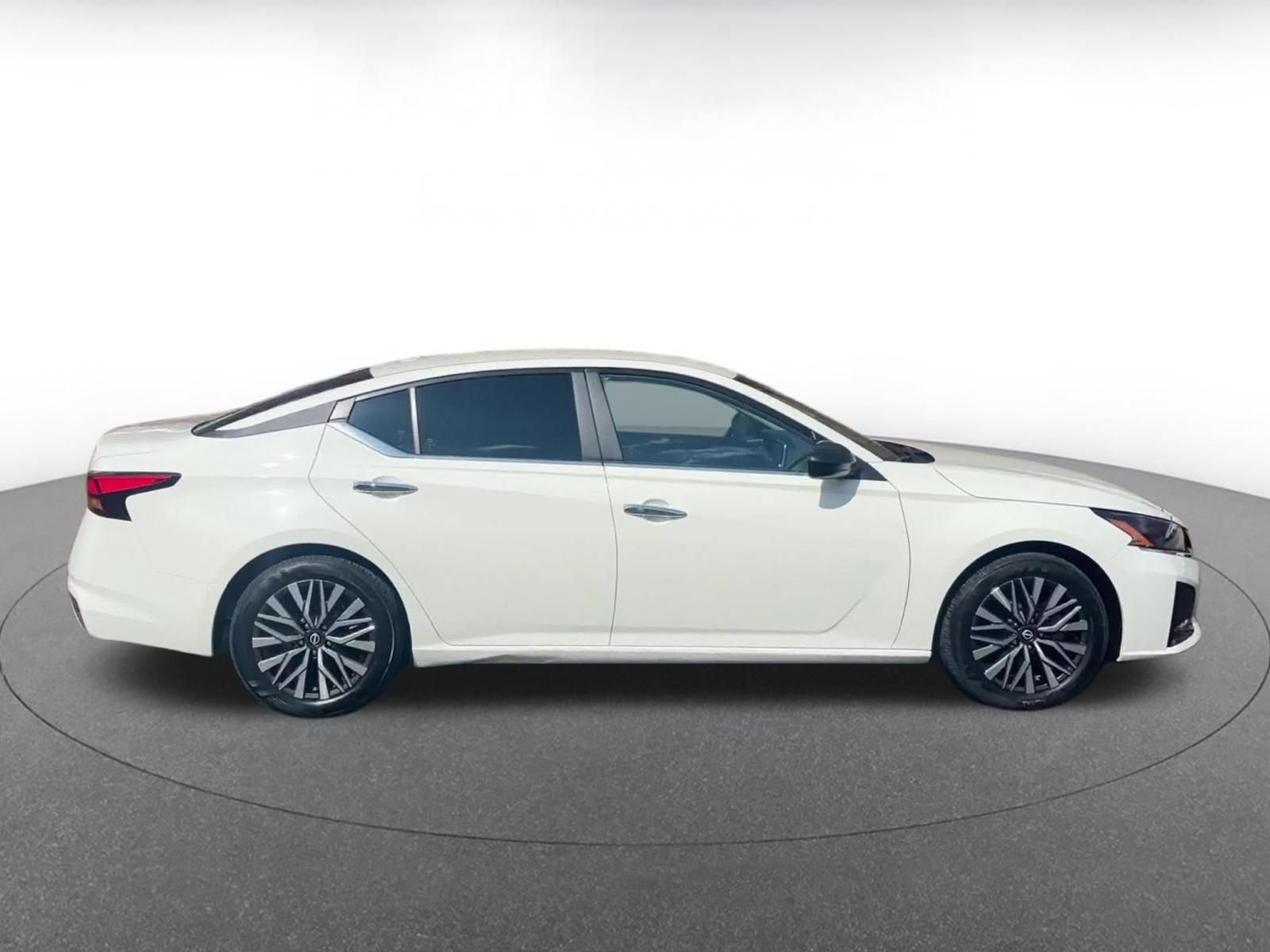 Thumbnail: 2025 Nissan Altima - 16