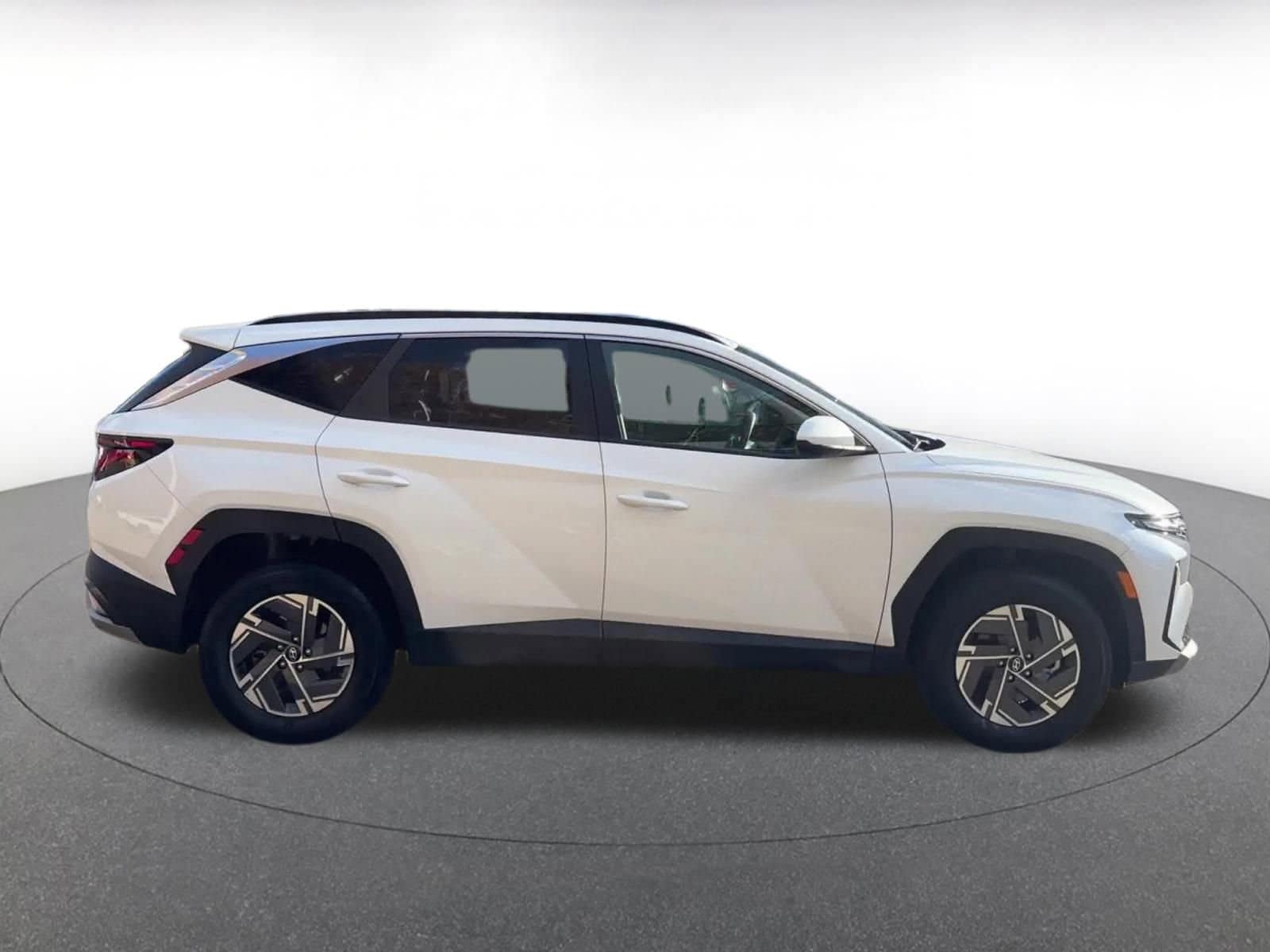 Thumbnail: 2025 Hyundai Tucson - 16