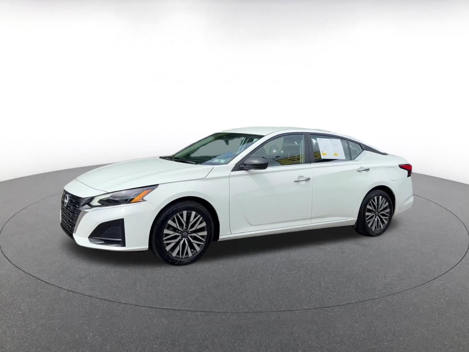 Thumbnail: 2025 Nissan Altima - 8