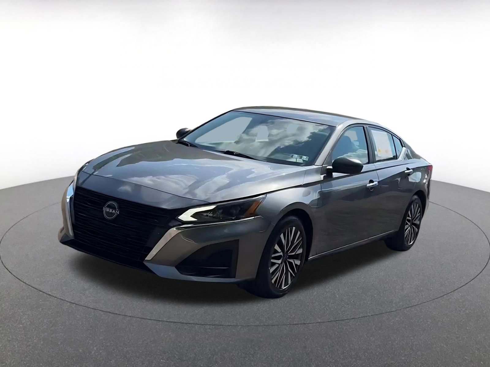 Thumbnail: 2025 Nissan Altima - 7