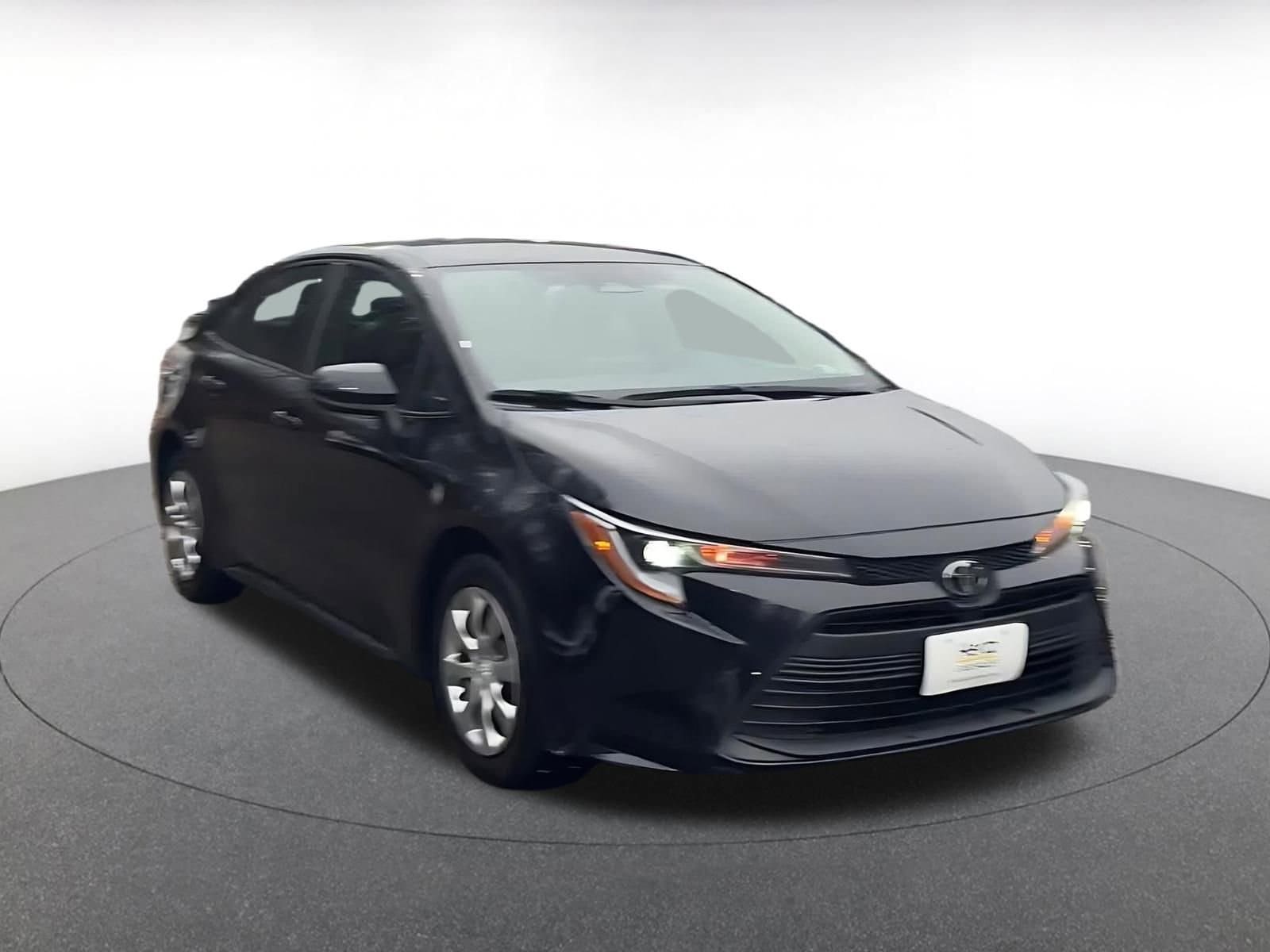 Thumbnail: 2025 Toyota Corolla - 3