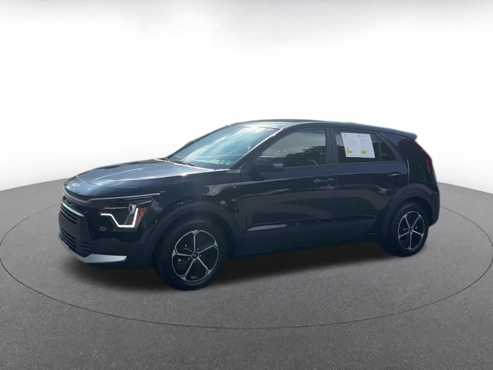 Thumbnail: 2026 Kia Niro - 8