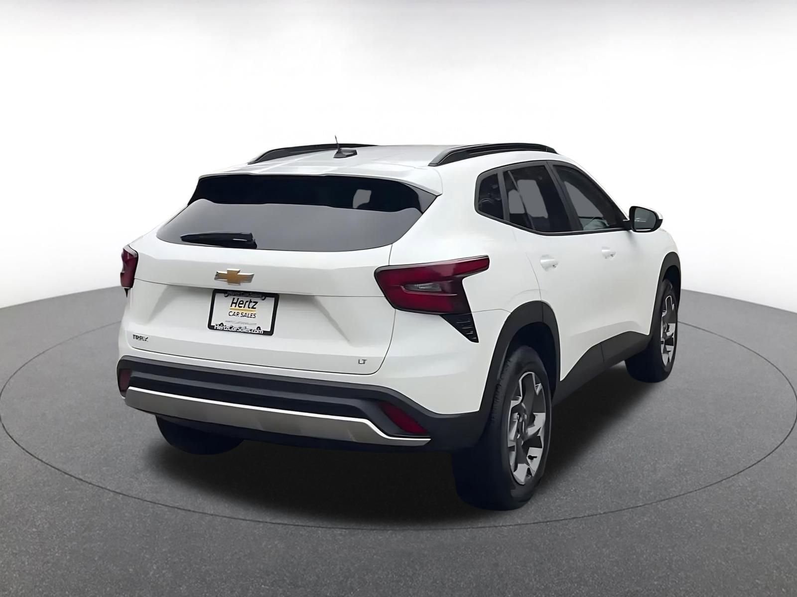 Thumbnail: 2025 Chevrolet Trax - 14