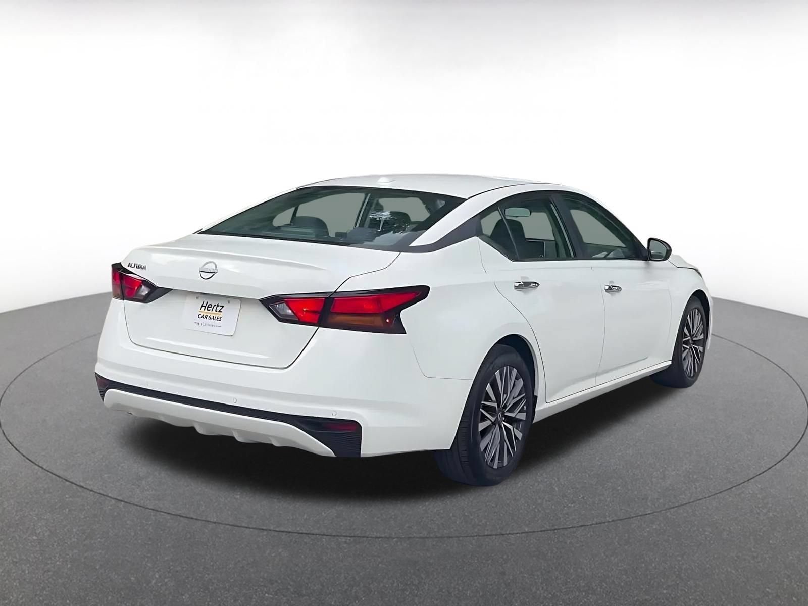 Thumbnail: 2025 Nissan Altima - 14