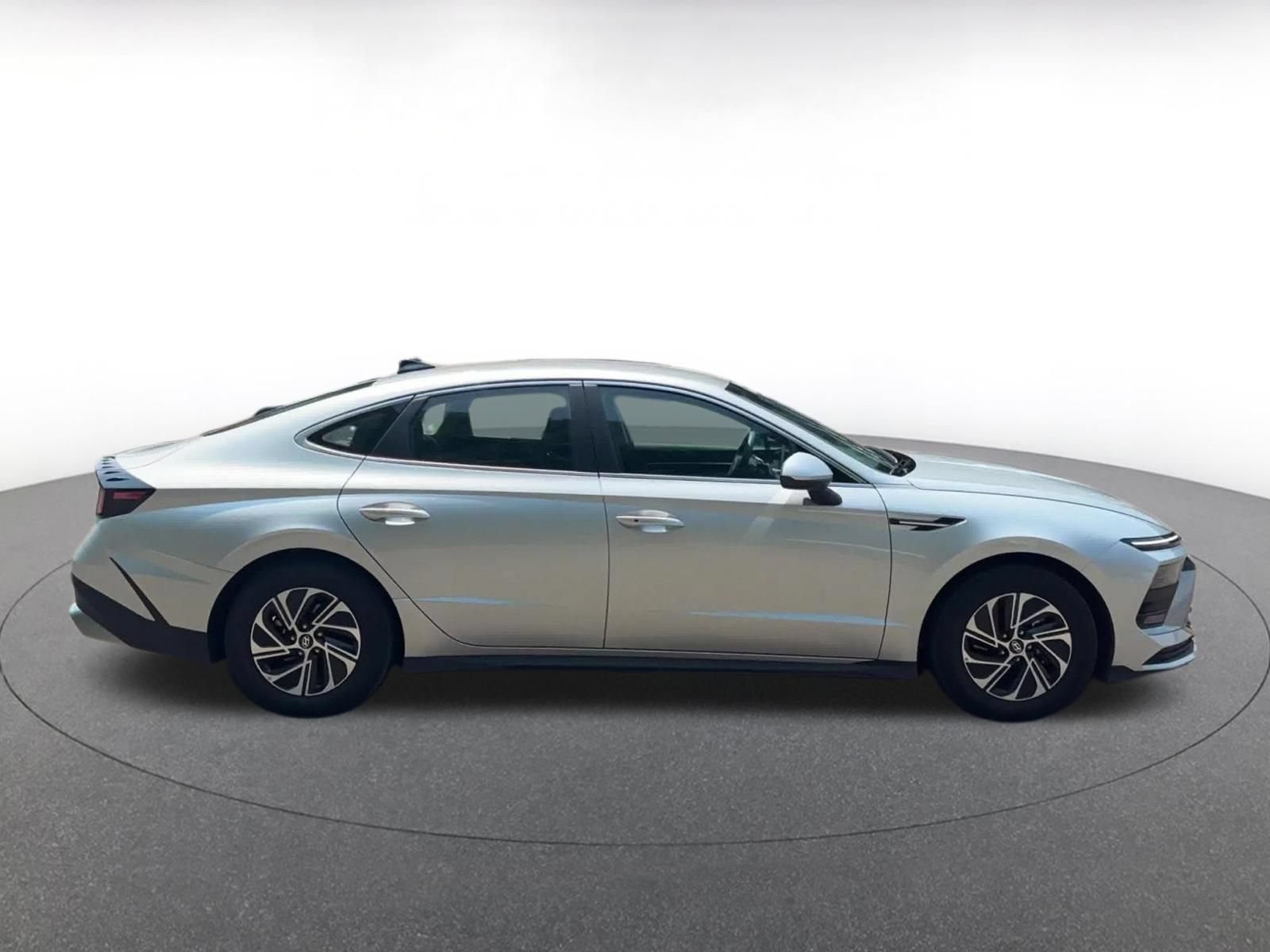 Thumbnail: 2026 Hyundai Sonata - 16