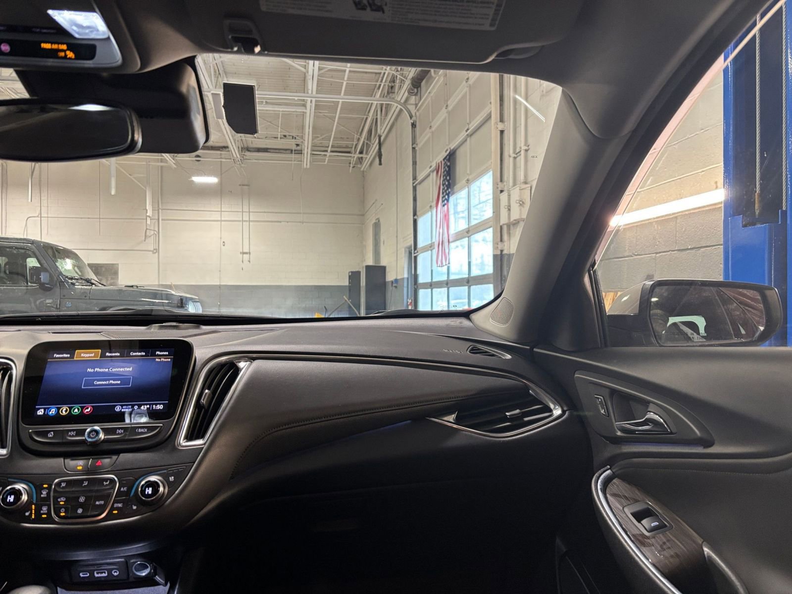 Thumbnail: 2024 Chevrolet Malibu - 35