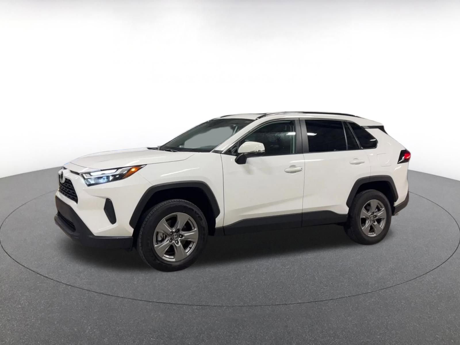 Thumbnail: 2025 Toyota RAV4 - 8