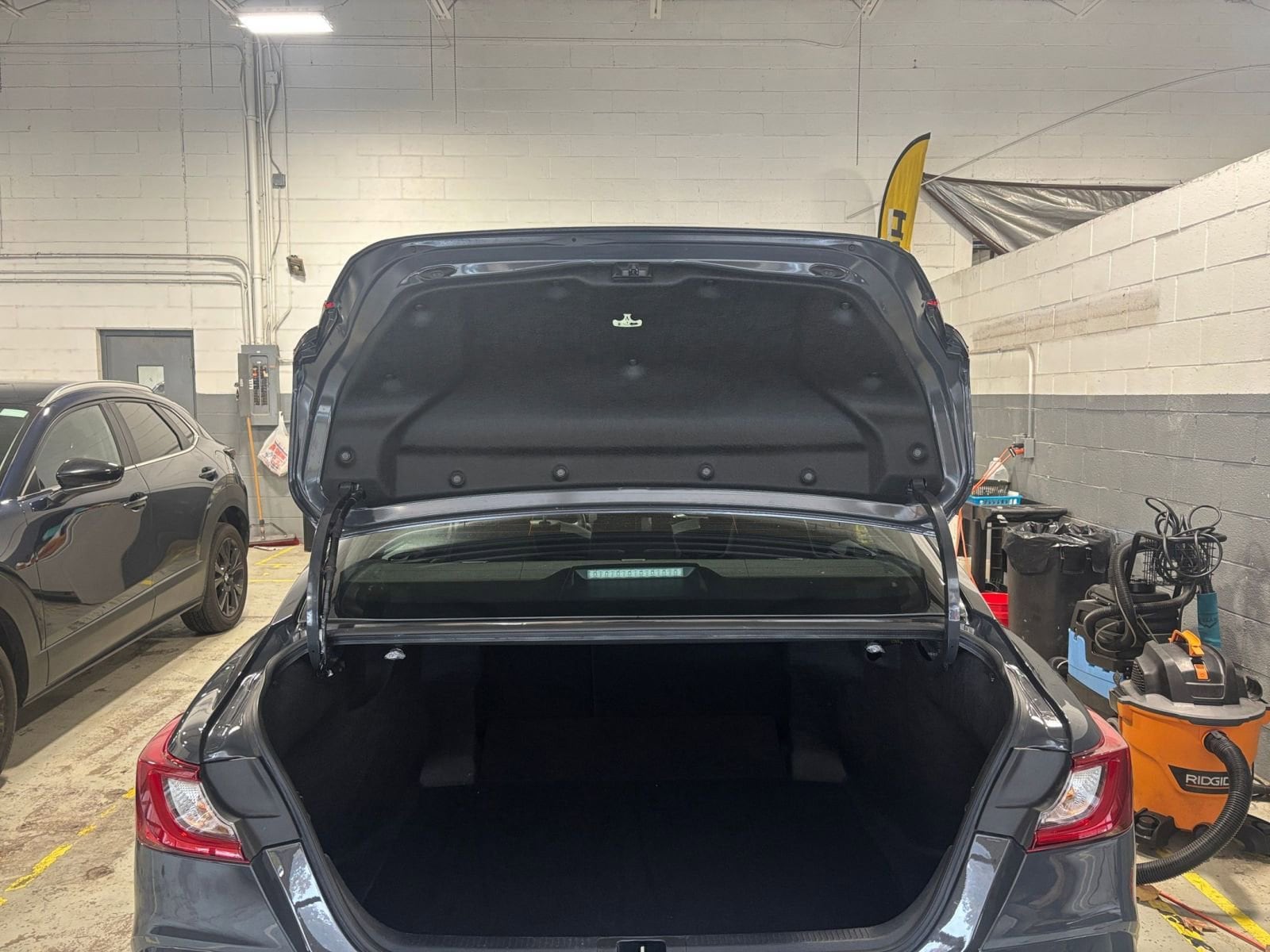 Thumbnail: 2025 Toyota Camry - 31