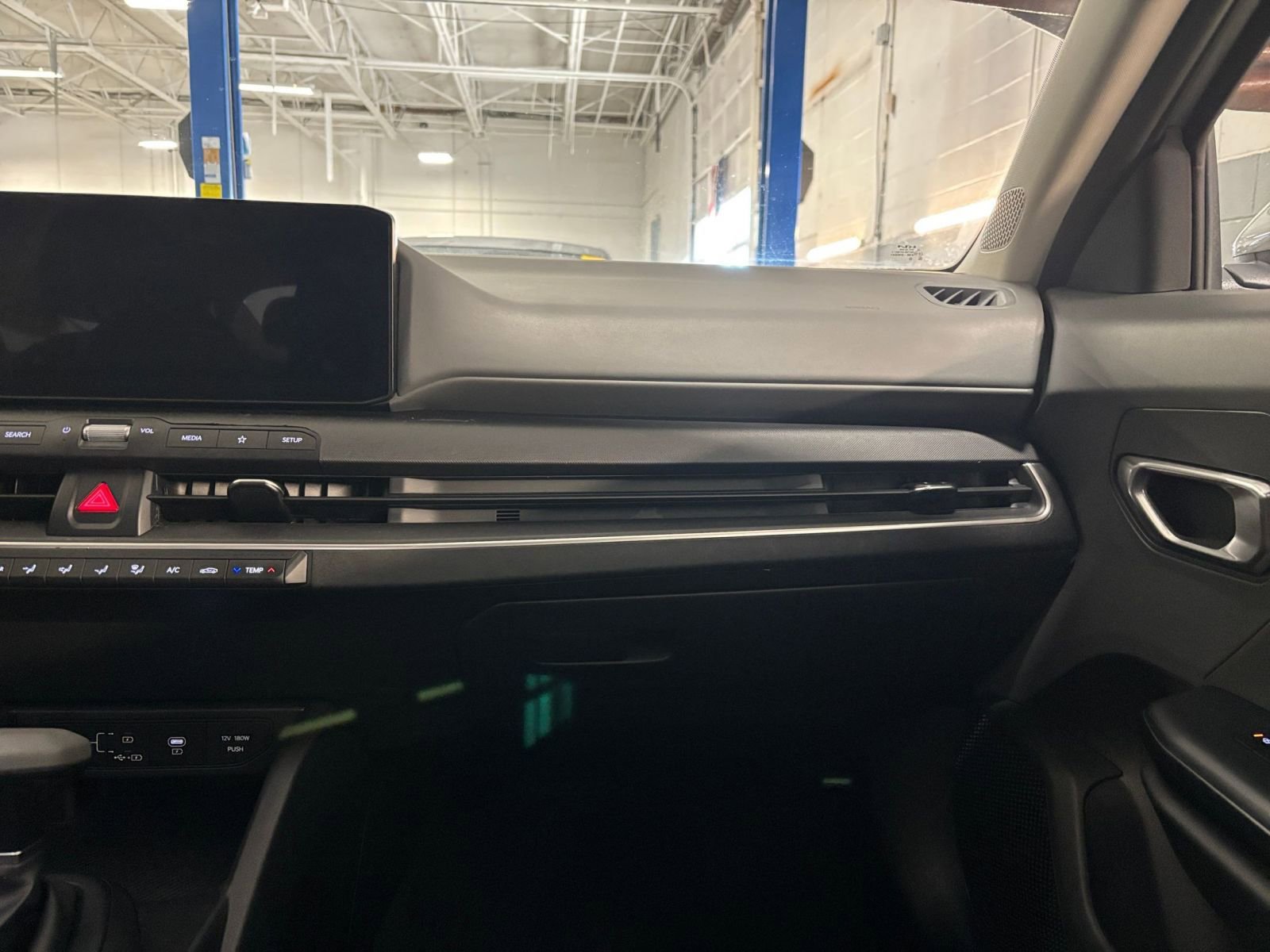 Thumbnail: 2025 Kia K4 - 34