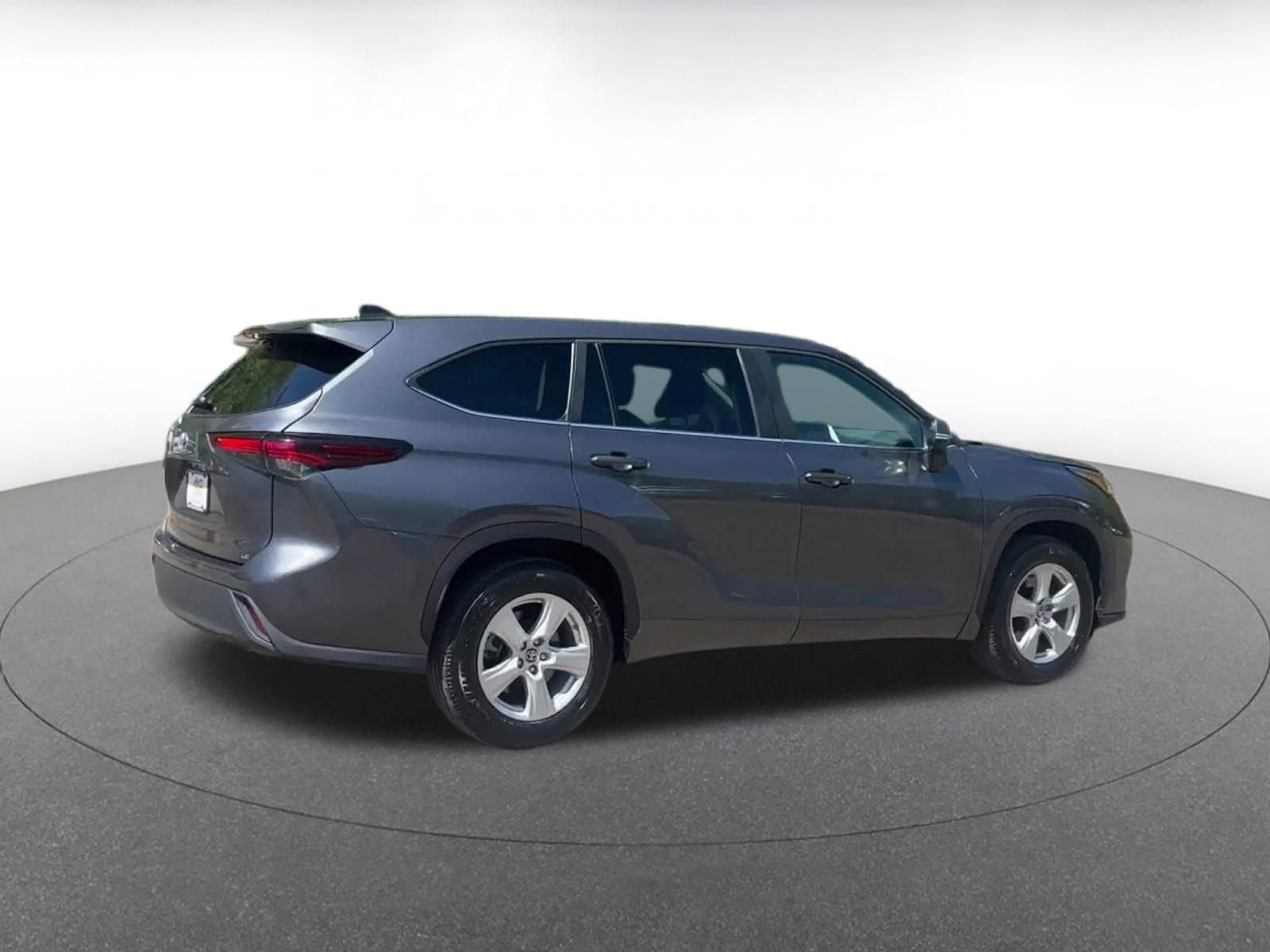 Thumbnail: 2025 Toyota Highlander - 14