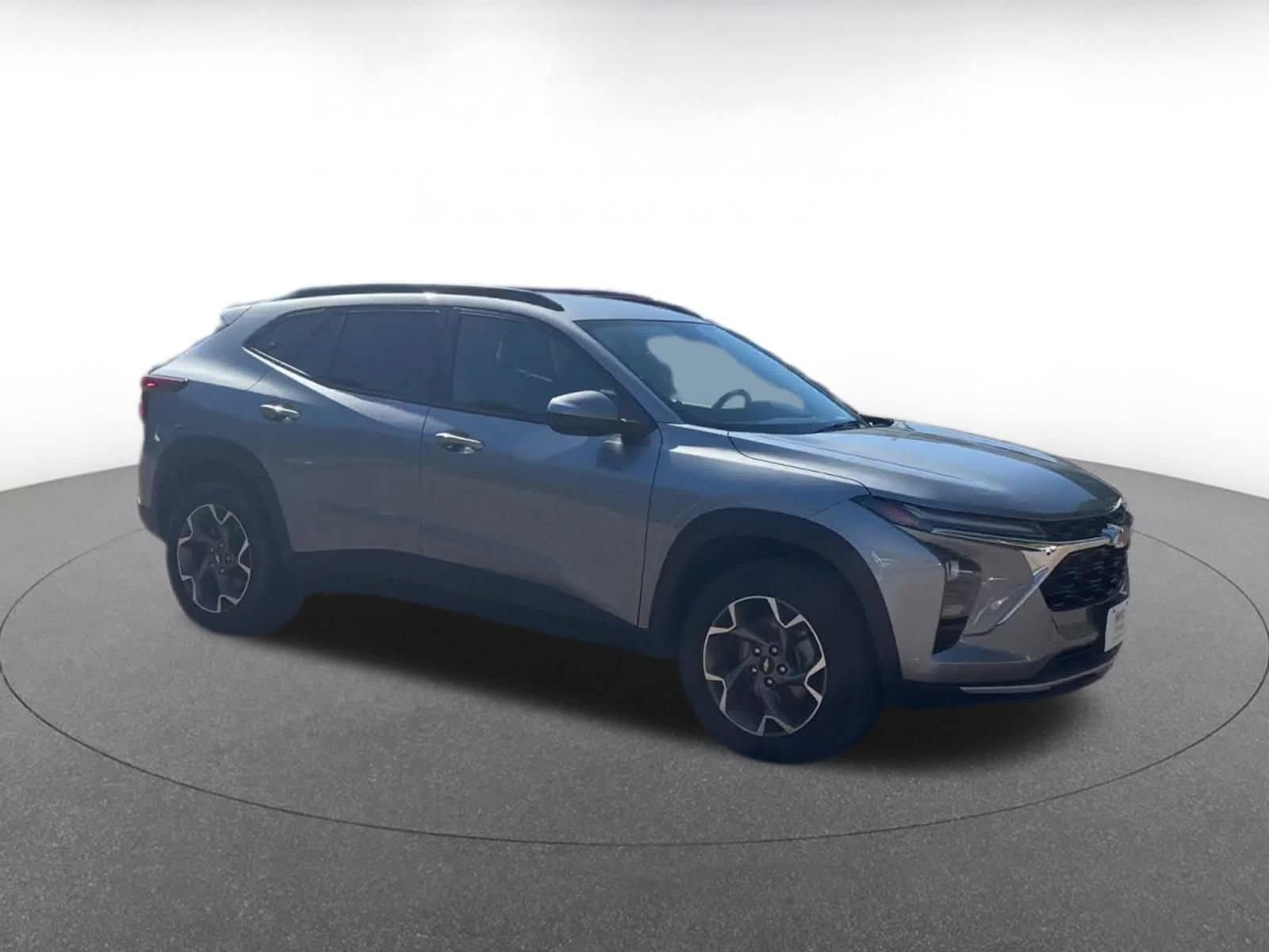 Thumbnail: 2024 Chevrolet Trax - 2