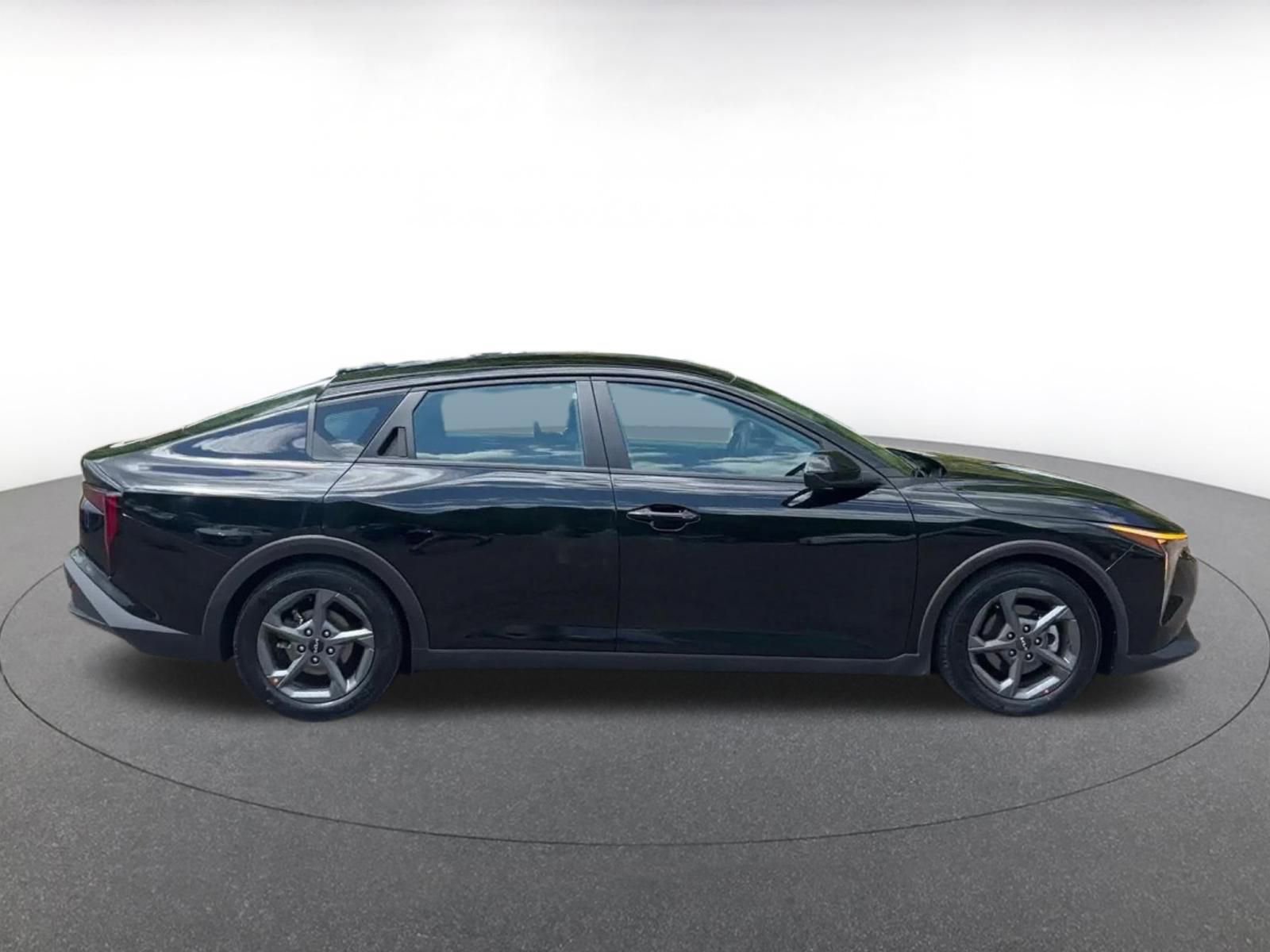 Thumbnail: 2025 Kia K4 - 16