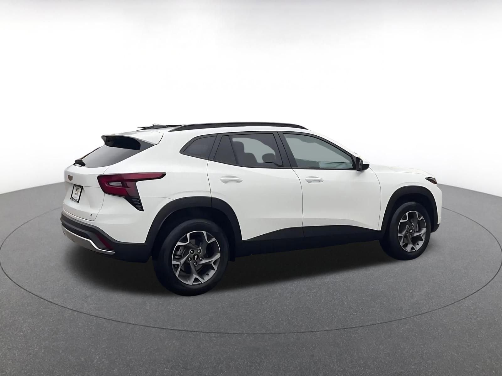 Thumbnail: 2025 Chevrolet Trax - 15