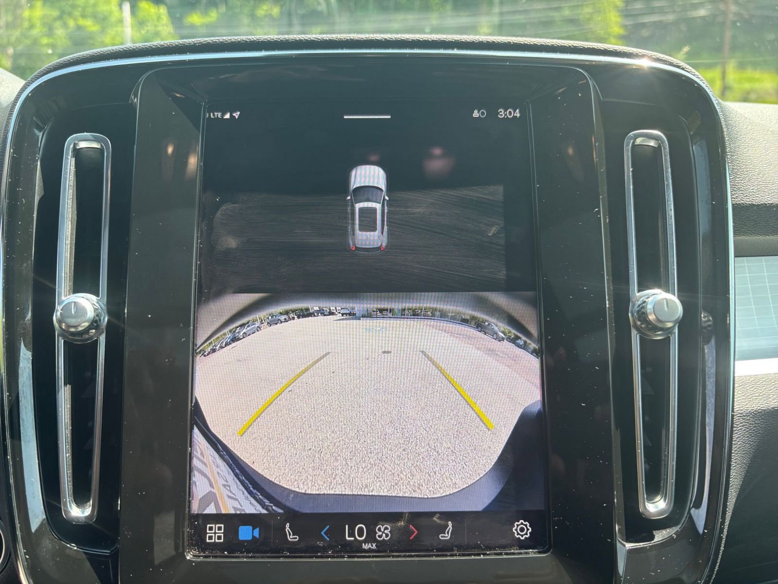 Thumbnail: 2024 Volvo XC40 - 17