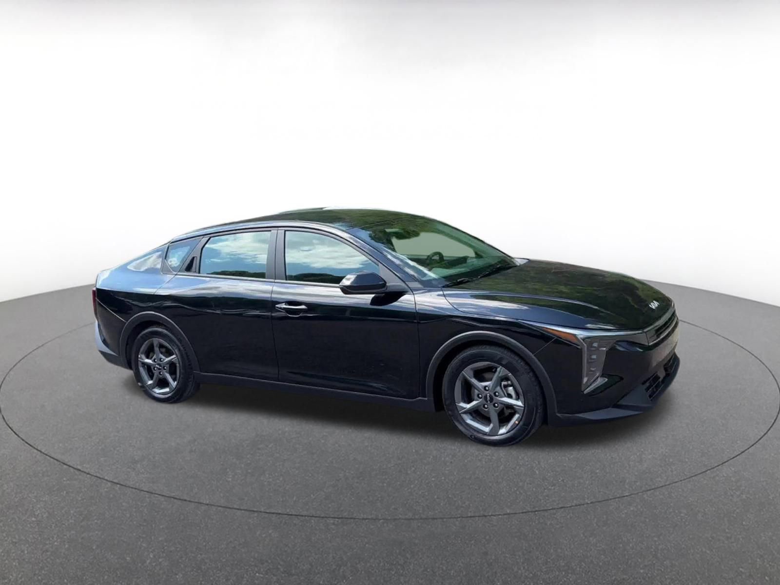 Thumbnail: 2025 Kia K4 - 2