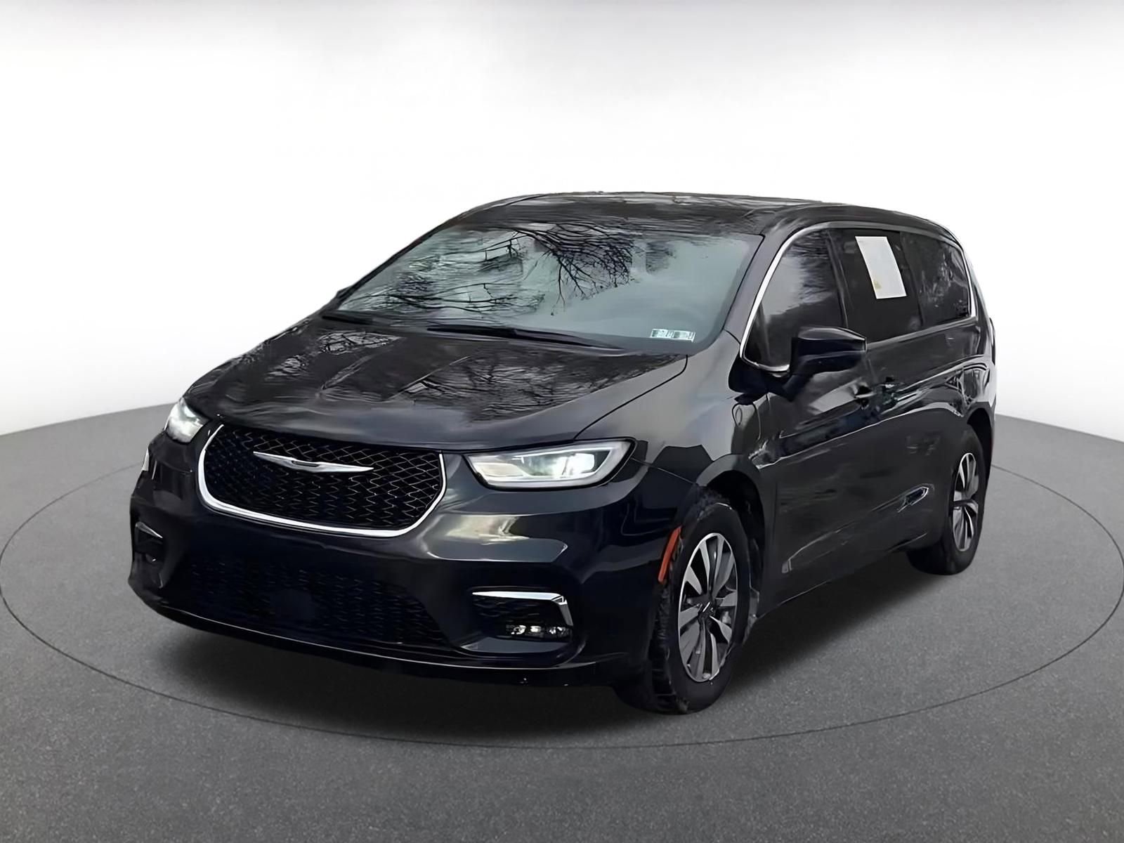 Thumbnail: 2023 Chrysler Pacifica - 7