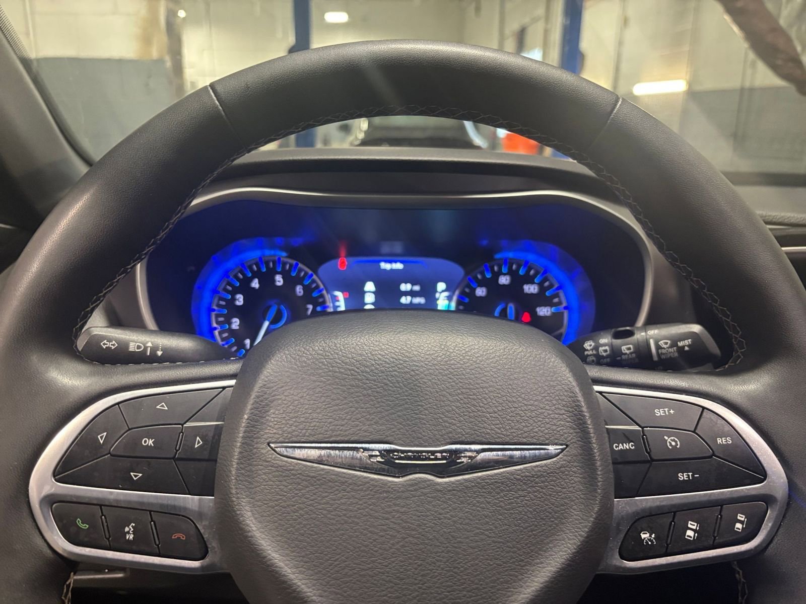 Thumbnail: 2025 Chrysler Pacifica - 28