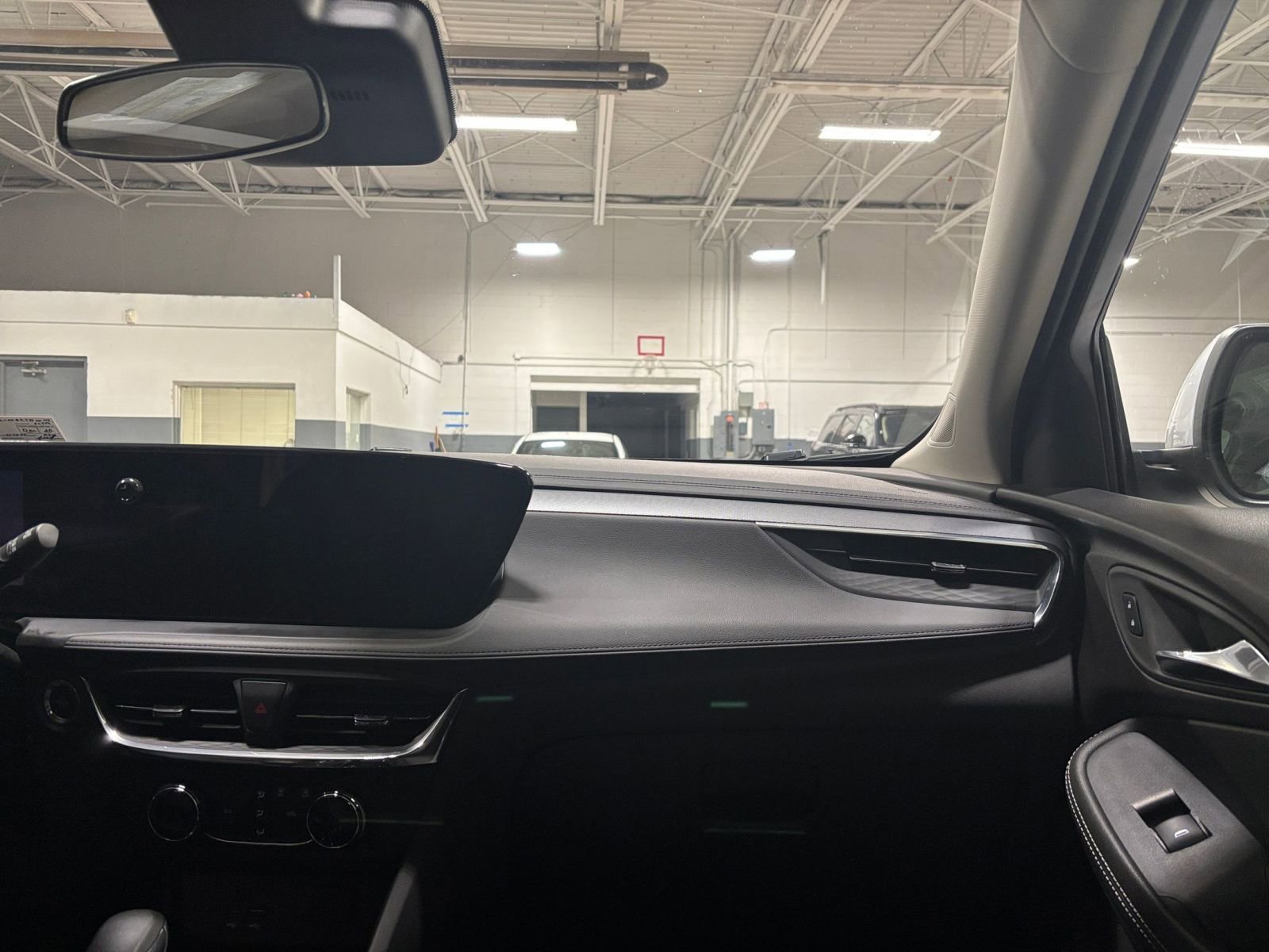 Thumbnail: 2025 Buick Encore GX - 34