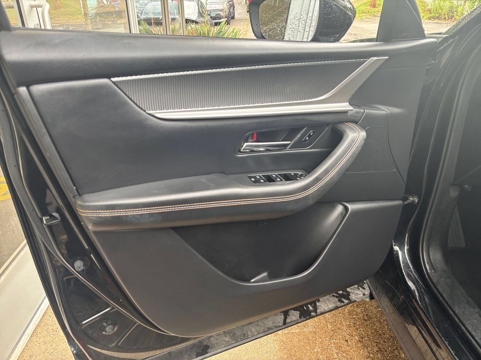 2025 Mazda CX-70 Preferred Package - Photo 18