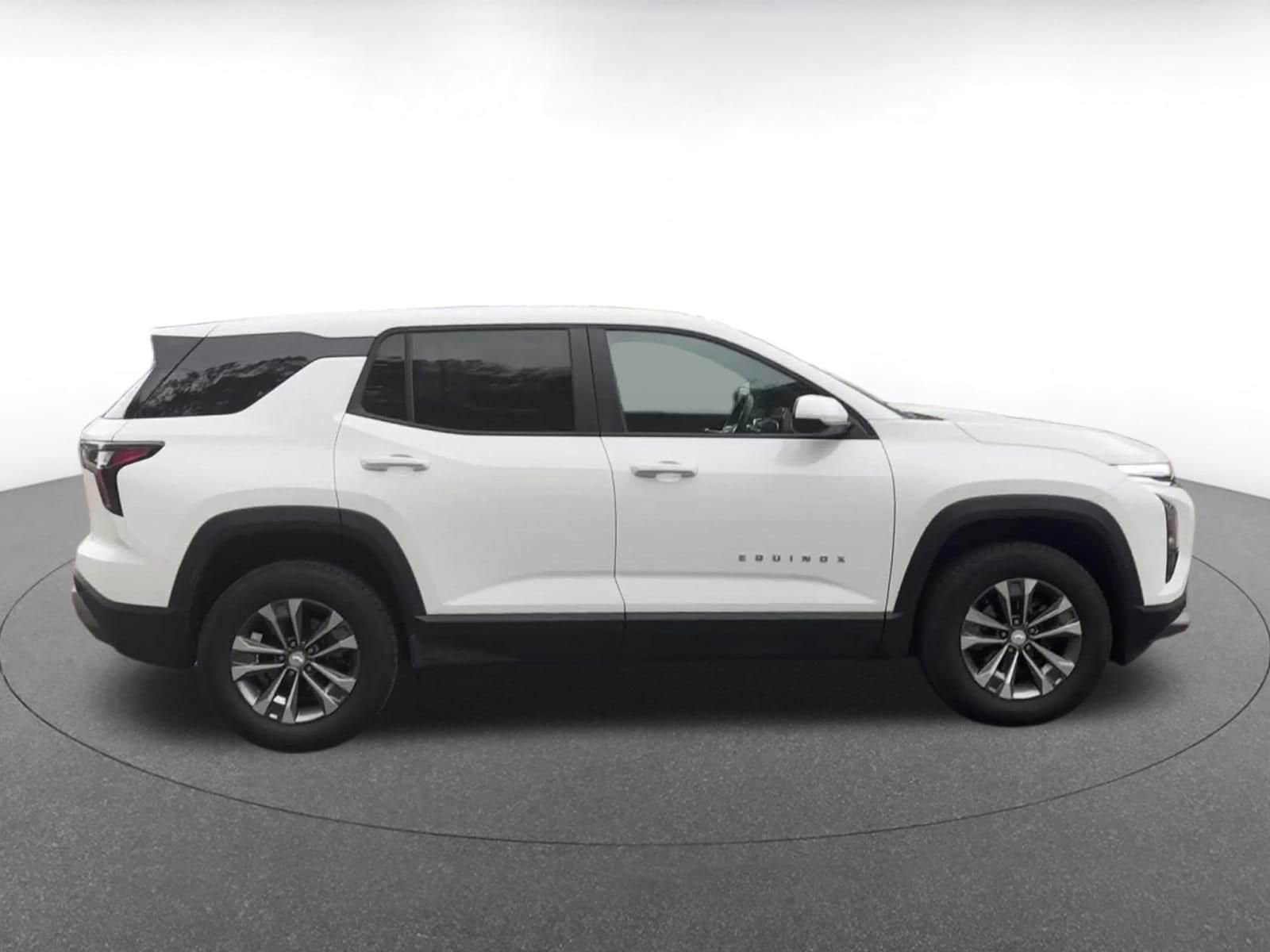 Thumbnail: 2025 Chevrolet Equinox - 16