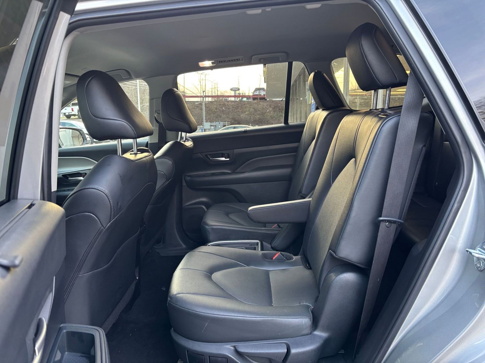 Thumbnail: 2025 Toyota Grand Highlander - 30