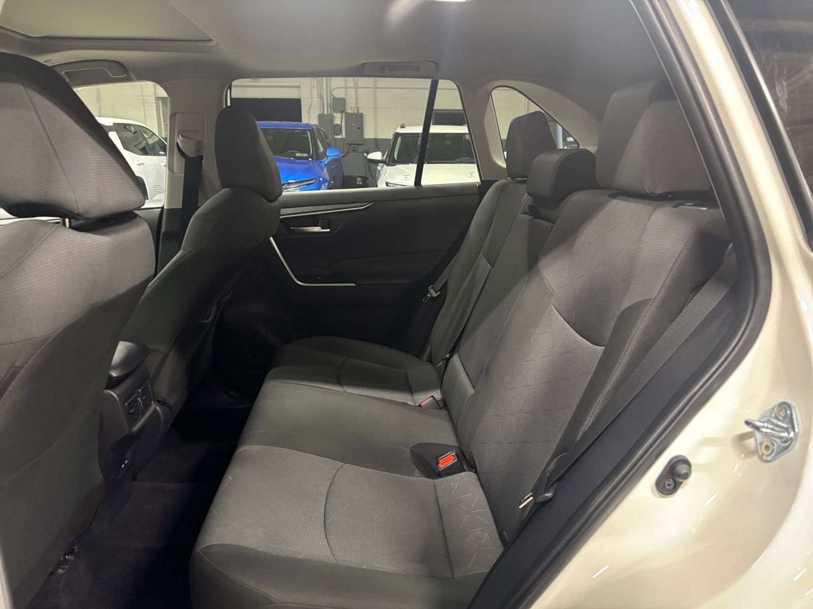 Thumbnail: 2025 Toyota RAV4 - 25