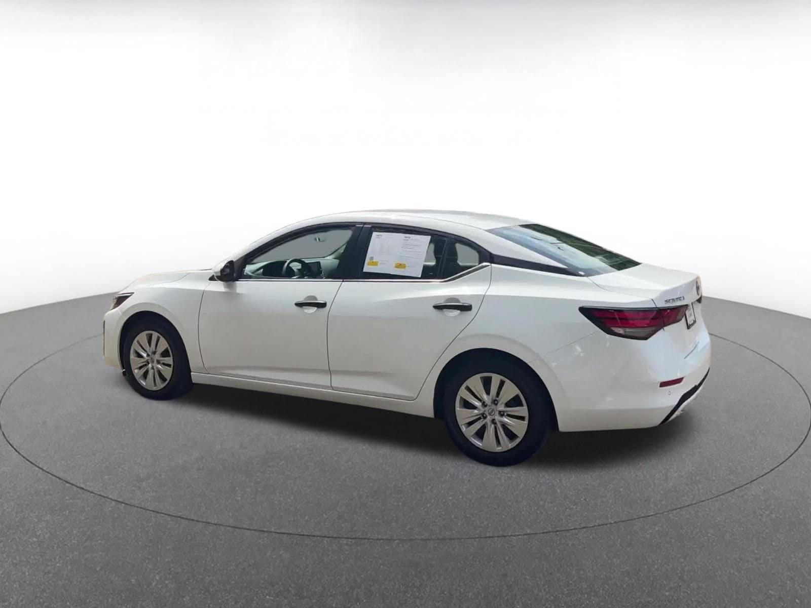 Thumbnail: 2025 Nissan Sentra - 10