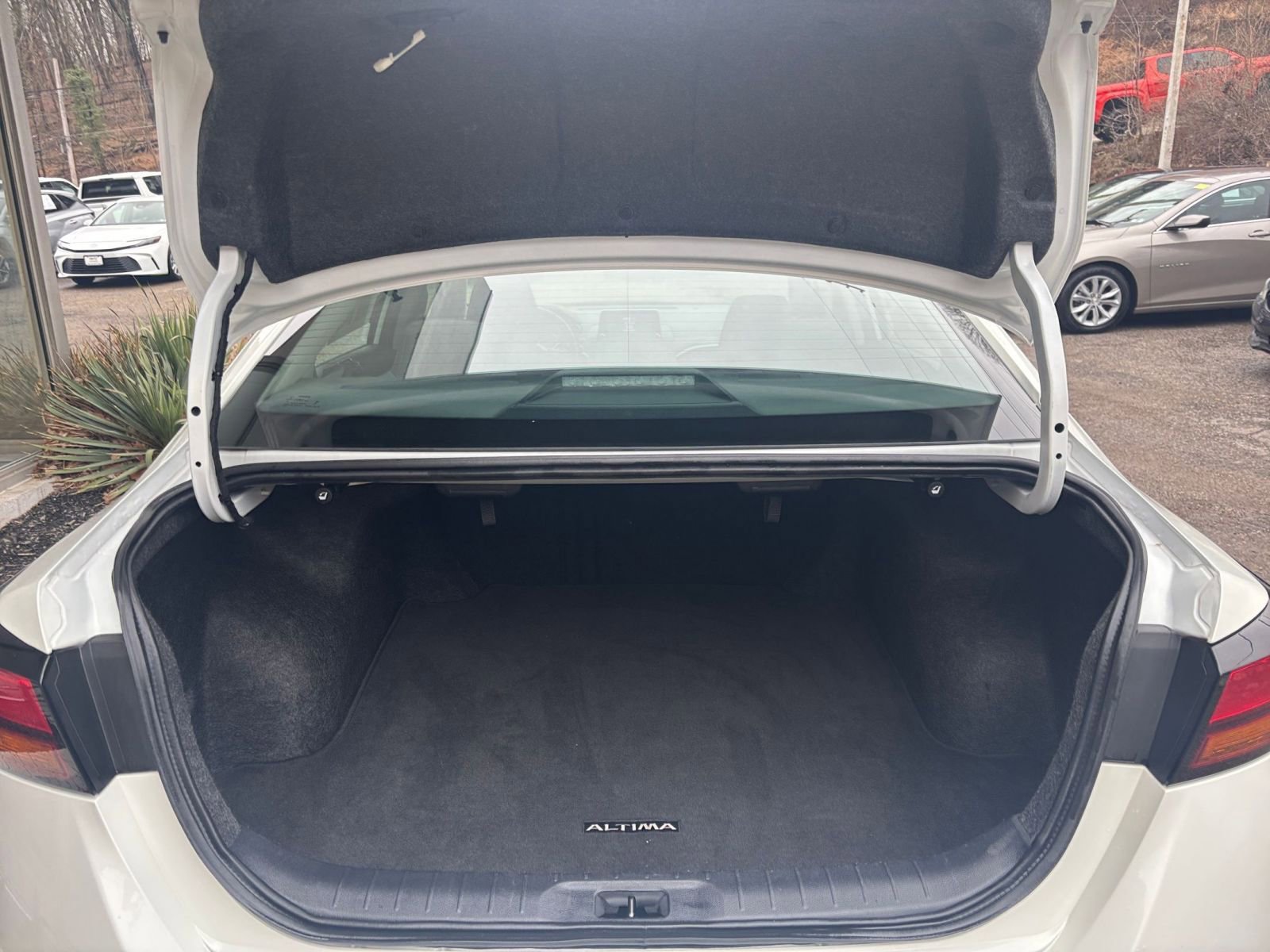 Thumbnail: 2025 Nissan Altima - 33