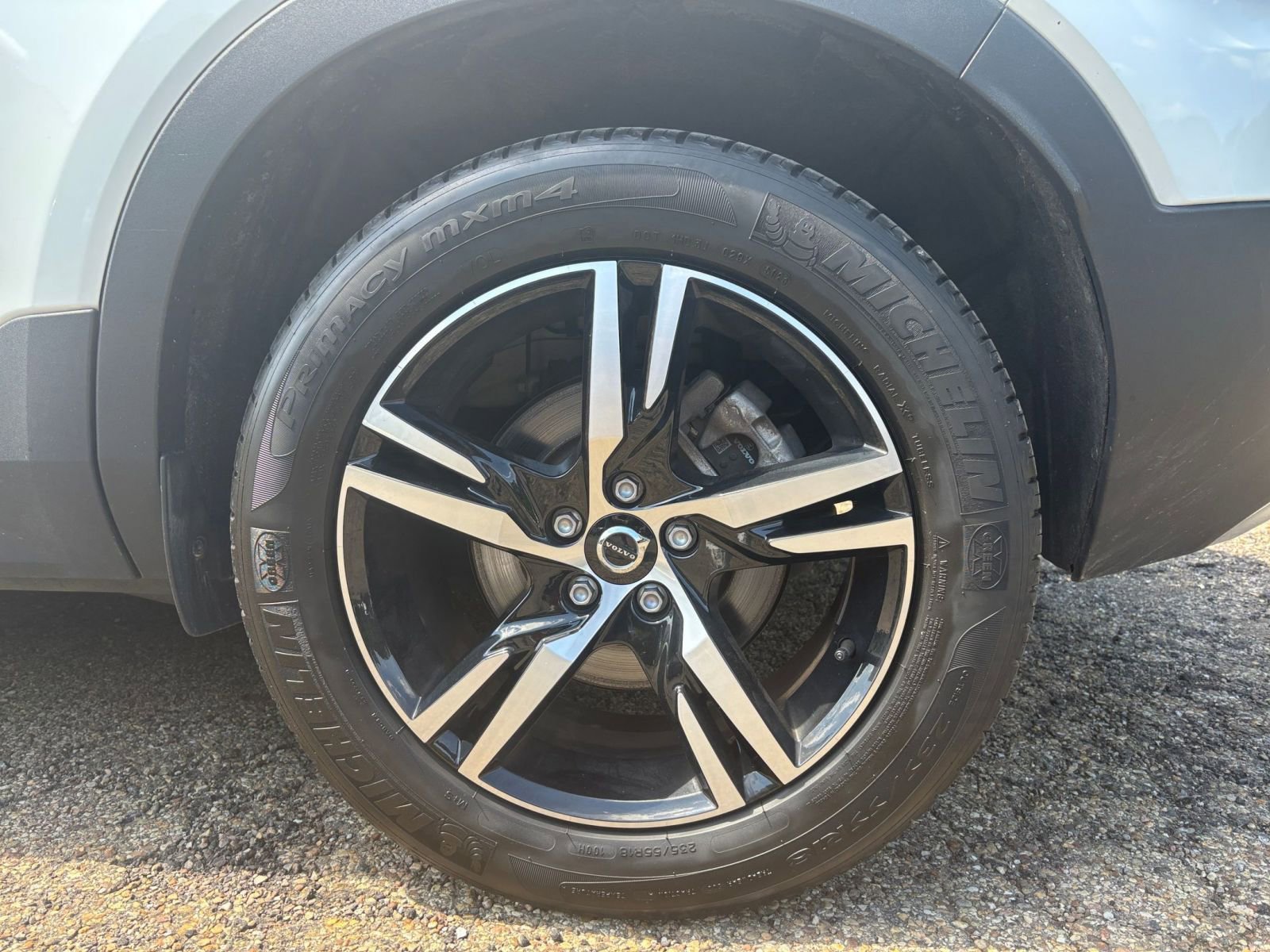 Thumbnail: 2024 Volvo XC40 - 32