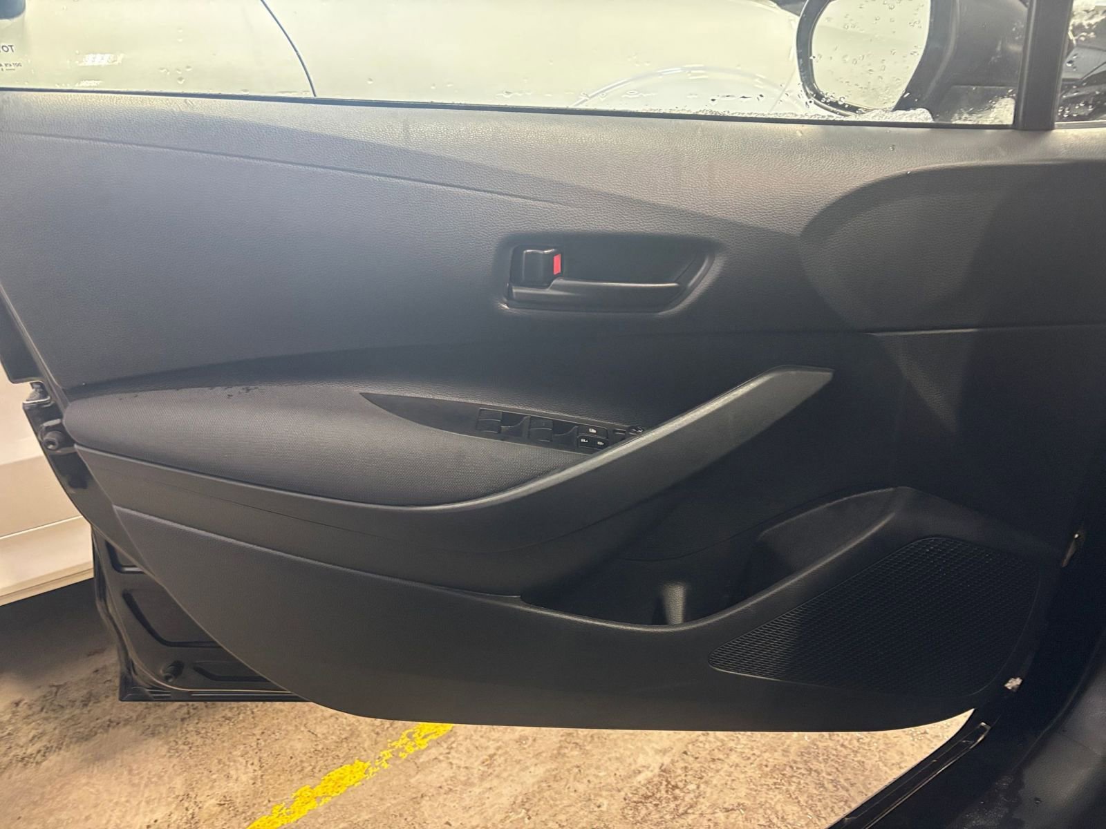 Thumbnail: 2025 Toyota Corolla - 18