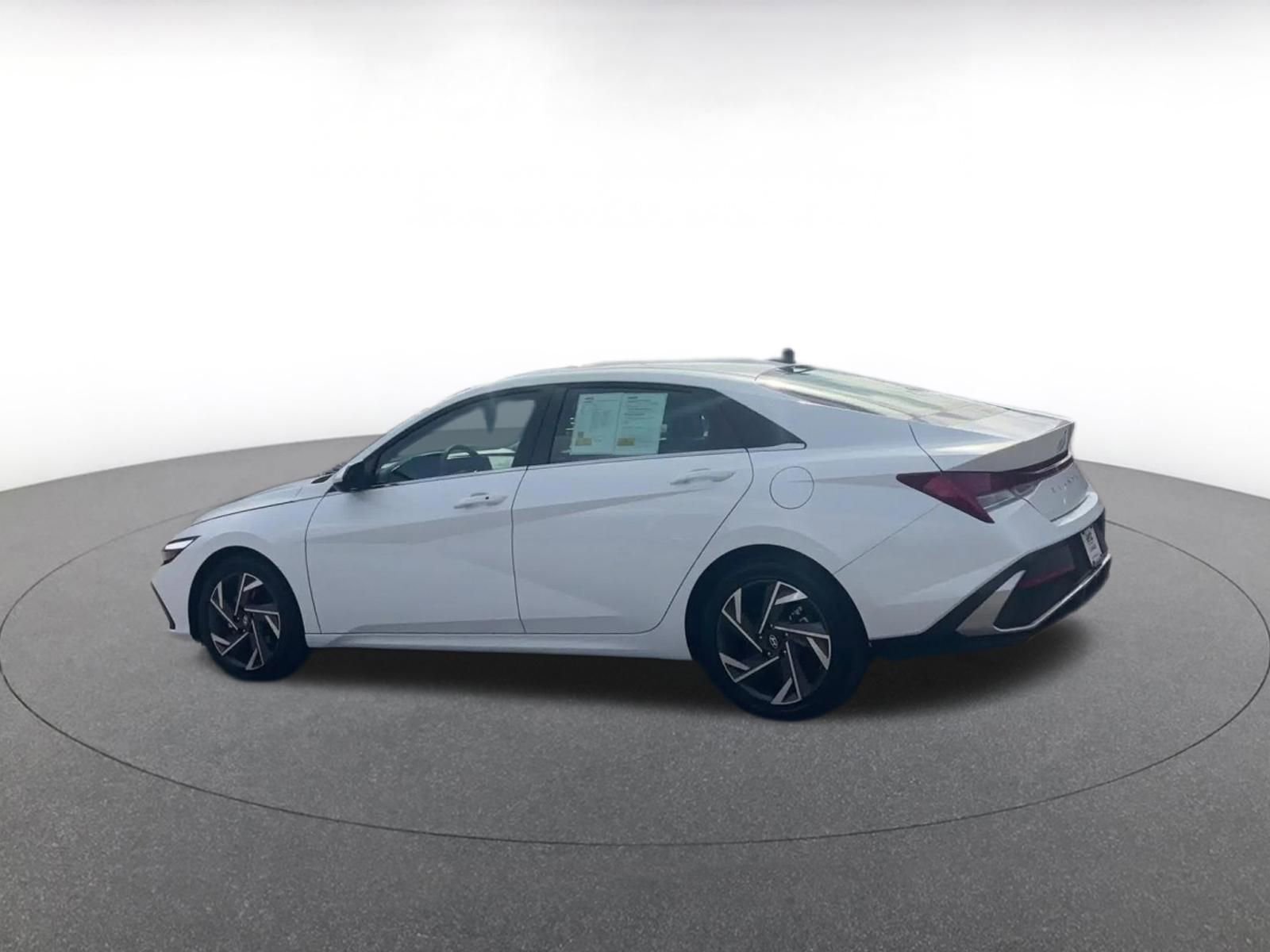 Thumbnail: 2025 Hyundai Elantra - 10