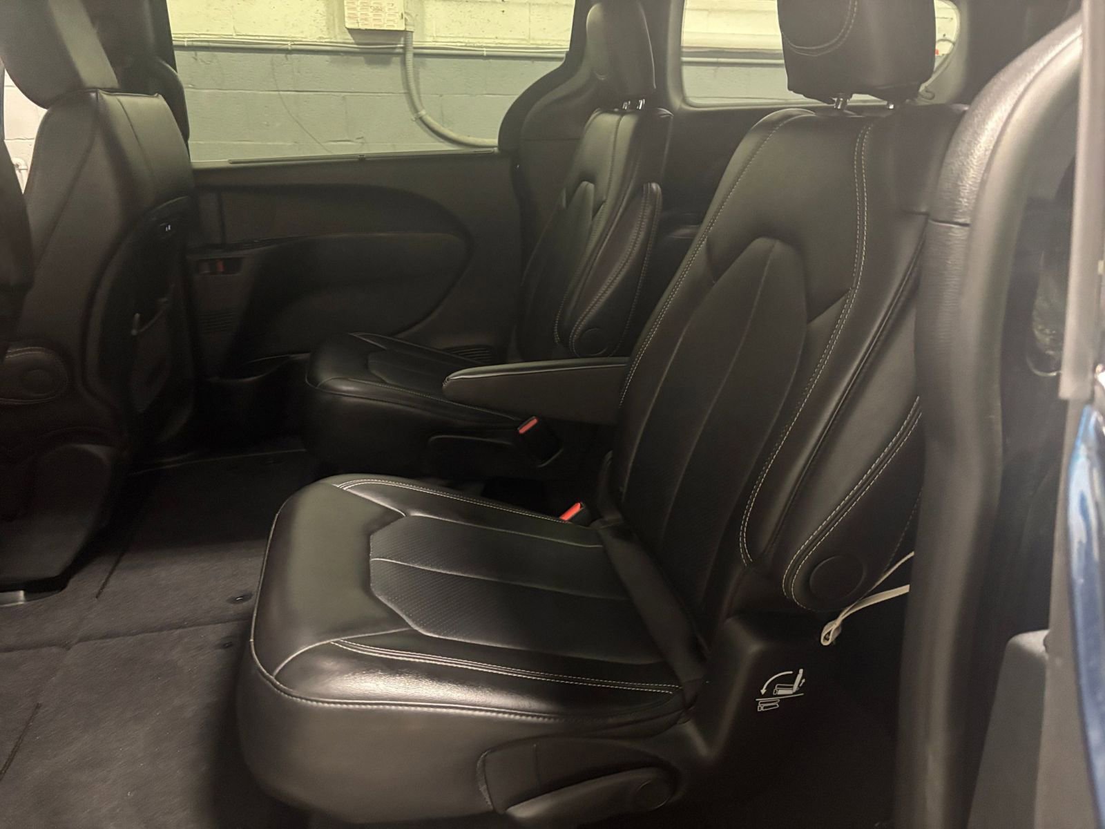 Thumbnail: 2025 Chrysler Pacifica - 25