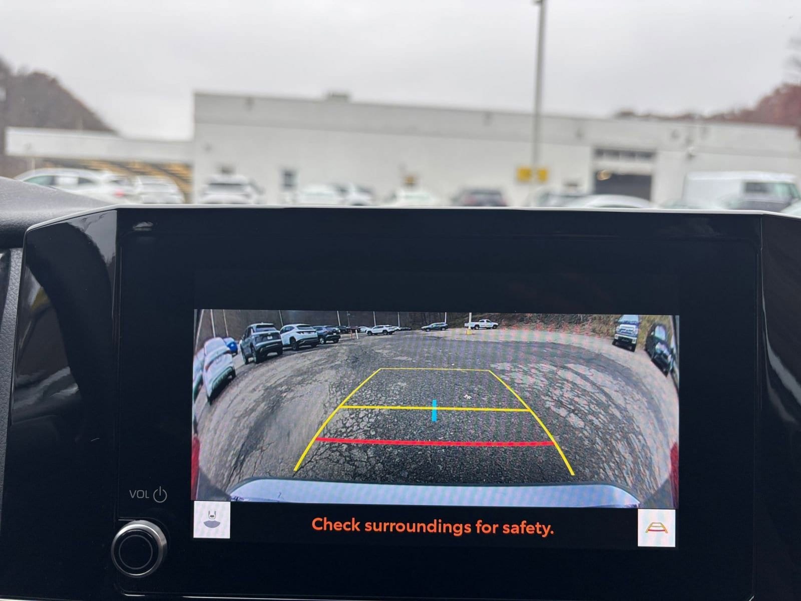 Thumbnail: 2025 Toyota Camry - 17