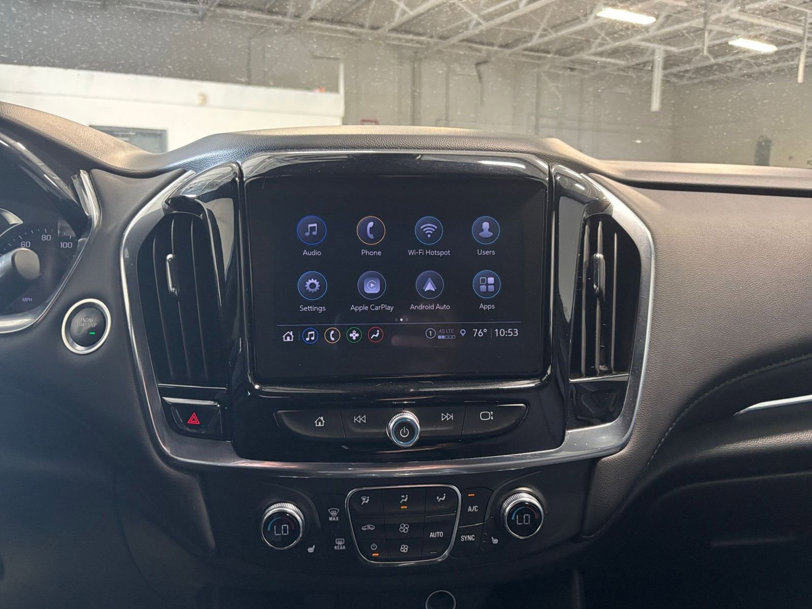 Thumbnail: 2023 Chevrolet Traverse - 17