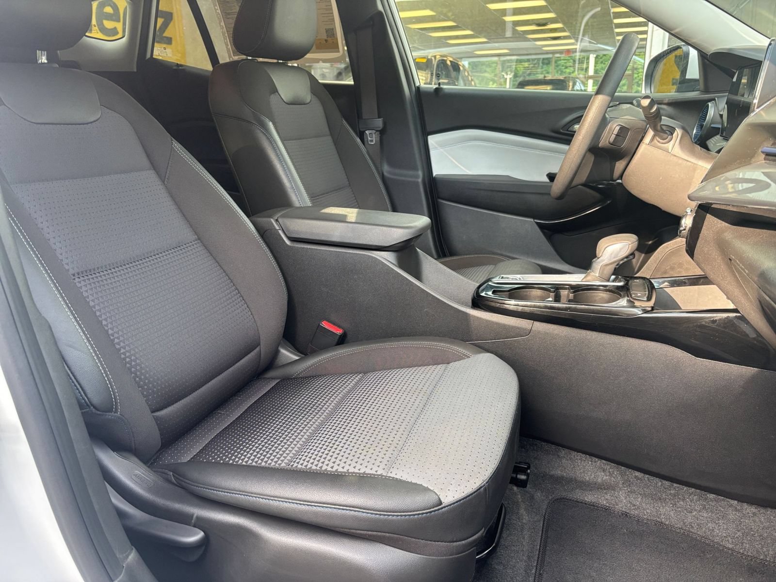 Thumbnail: 2025 Chevrolet Trax - 27