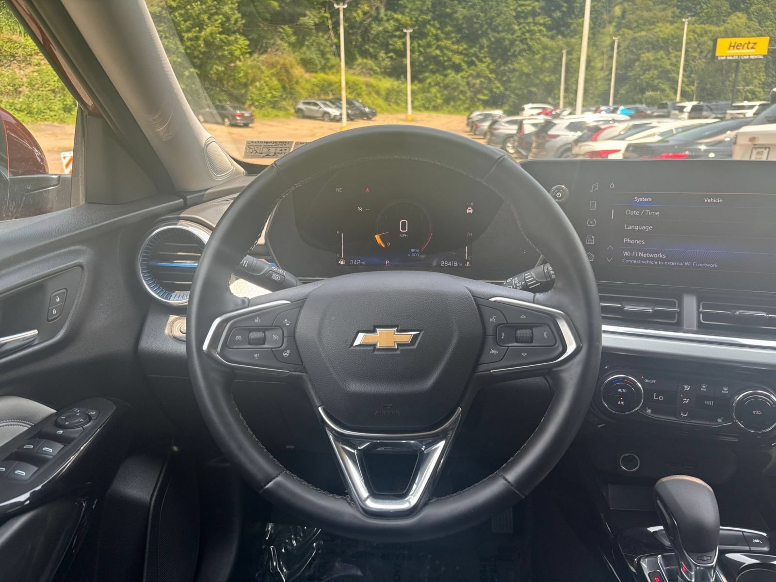 Thumbnail: 2025 Chevrolet Trax - 34