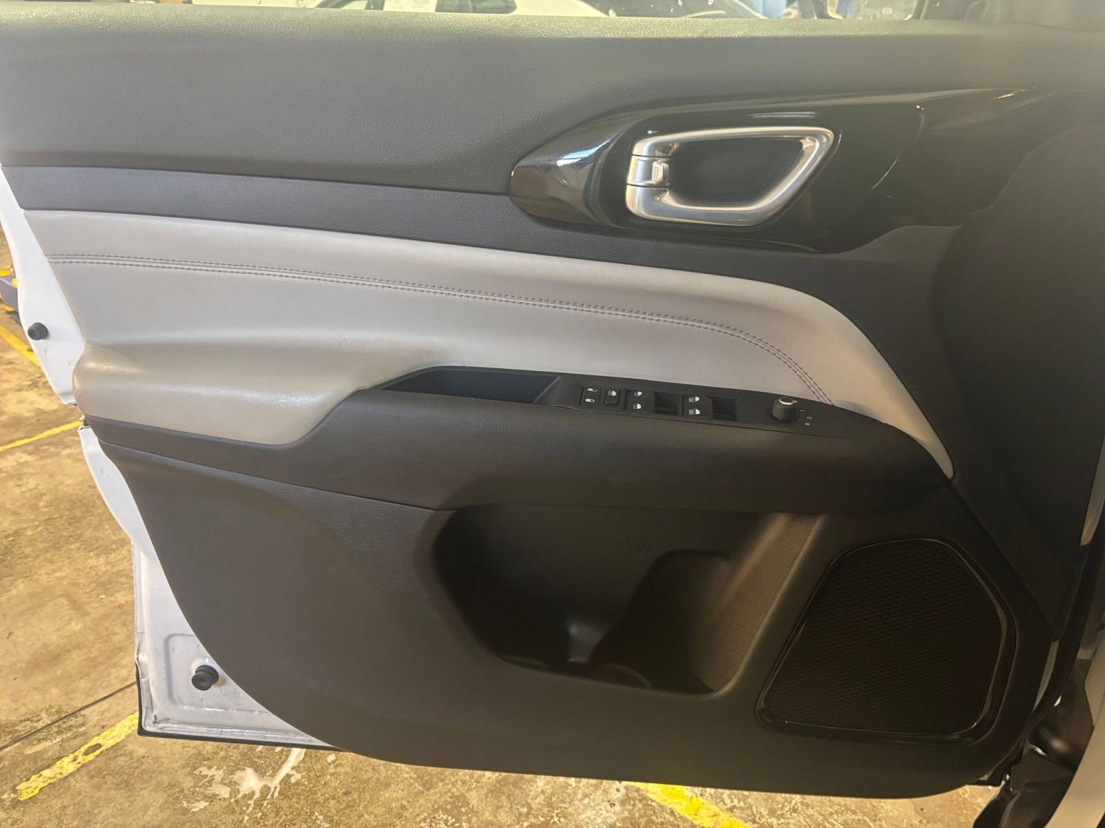 Thumbnail: 2025 Jeep Compass - 18