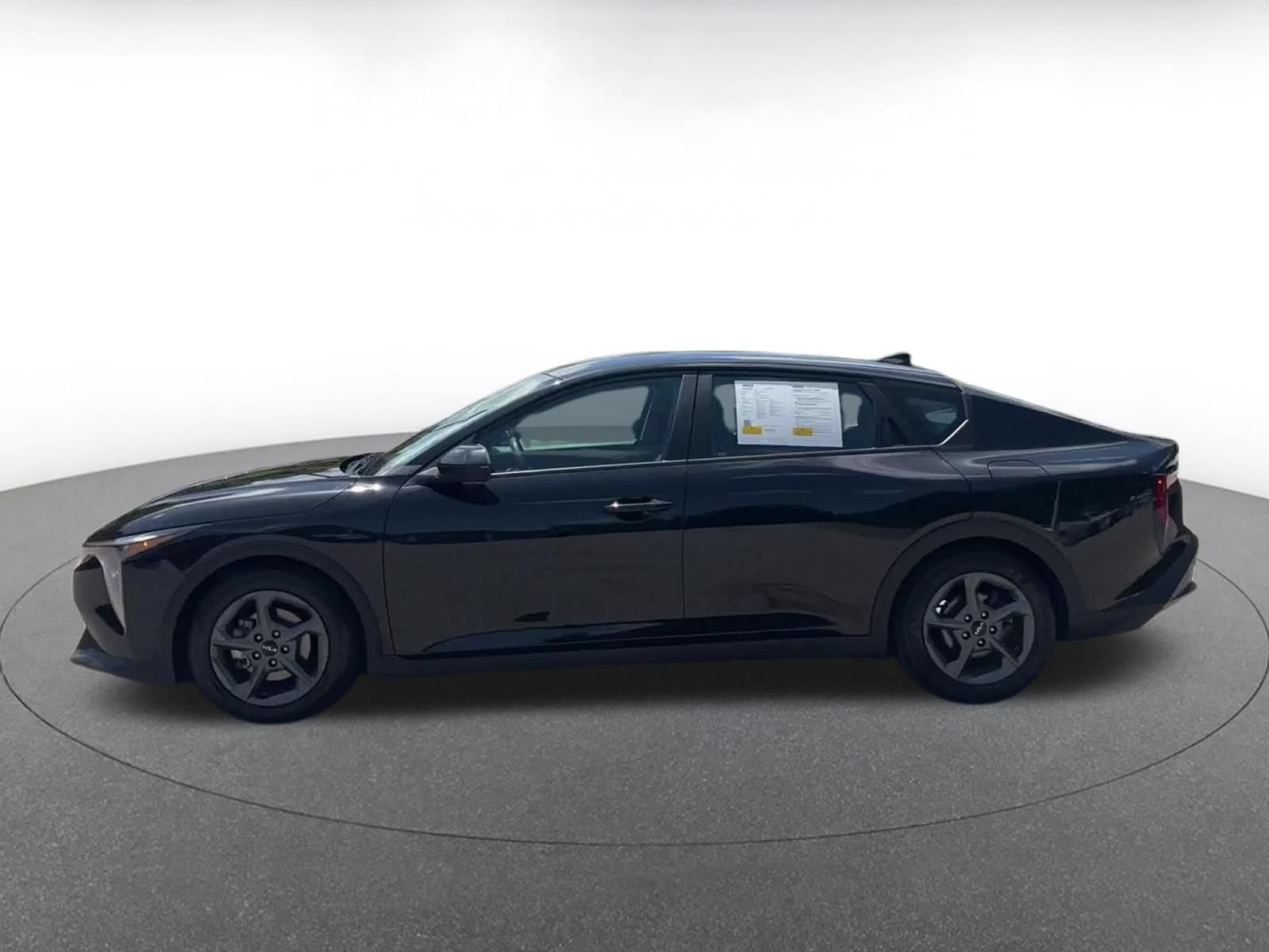 Thumbnail: 2025 Kia K4 - 10