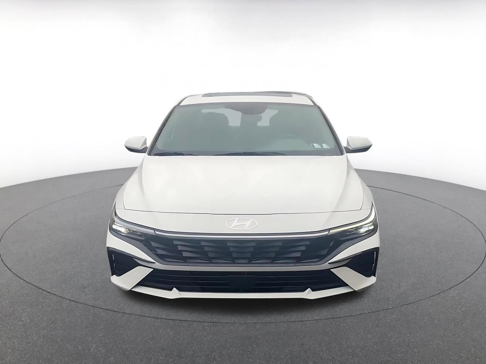Thumbnail: 2025 Hyundai Elantra - 4