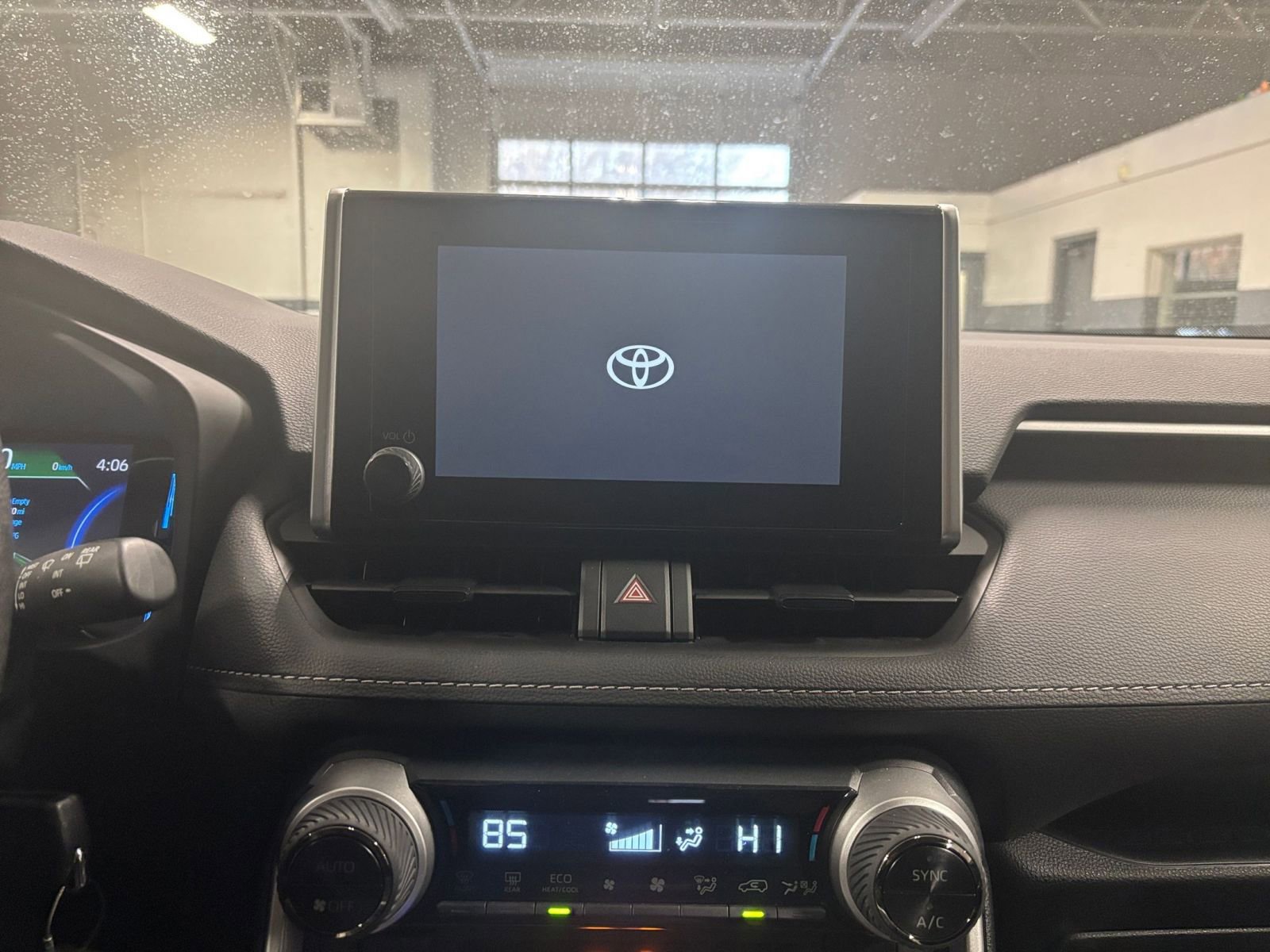 Thumbnail: 2025 Toyota RAV4 - 18