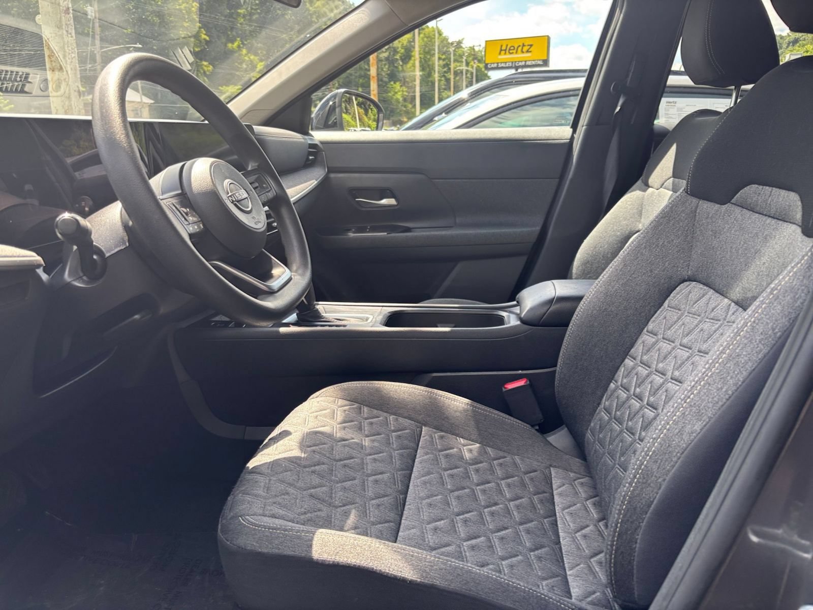 Thumbnail: 2026 Nissan Kicks - 32