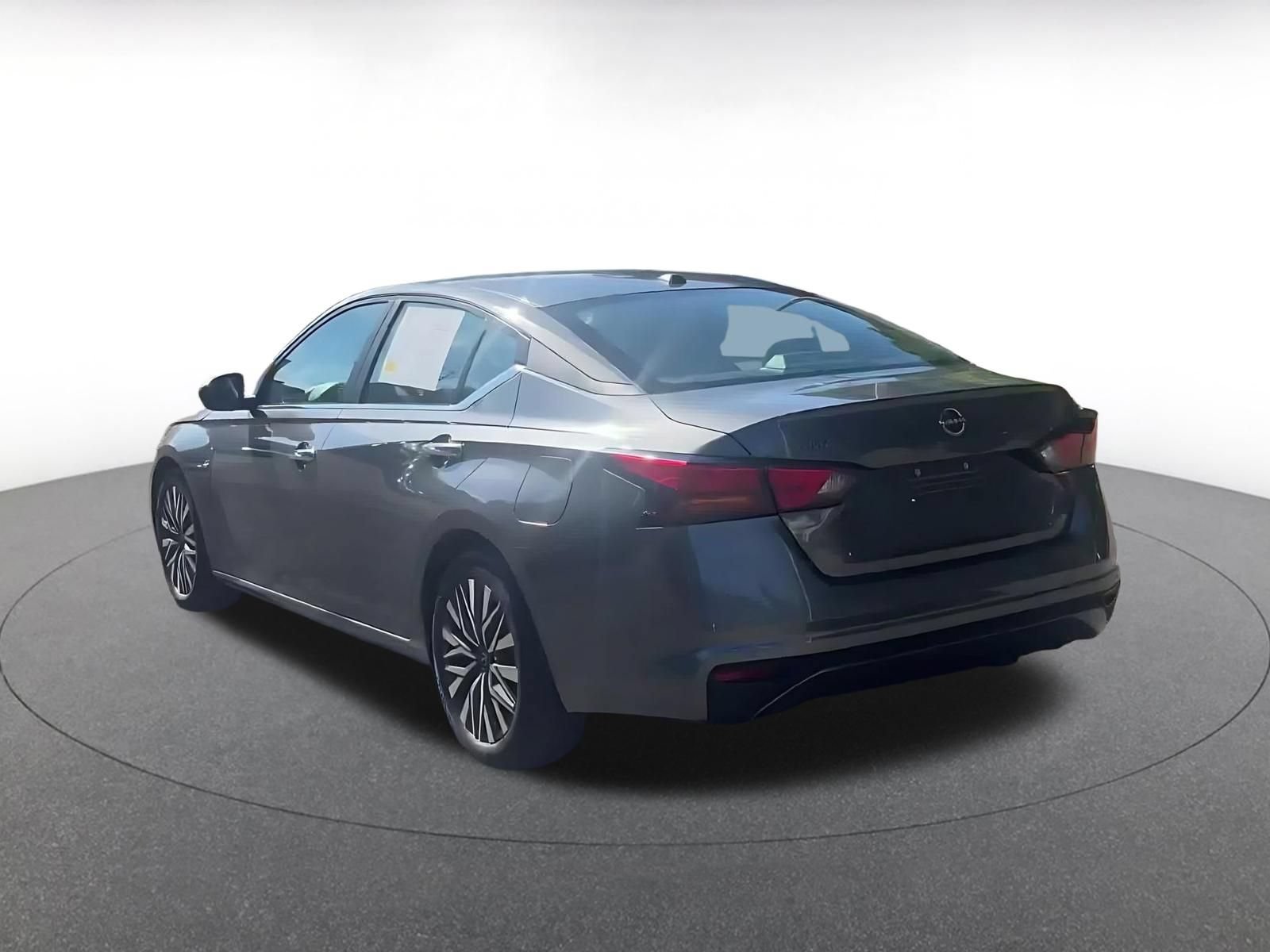 Thumbnail: 2025 Nissan Altima - 10