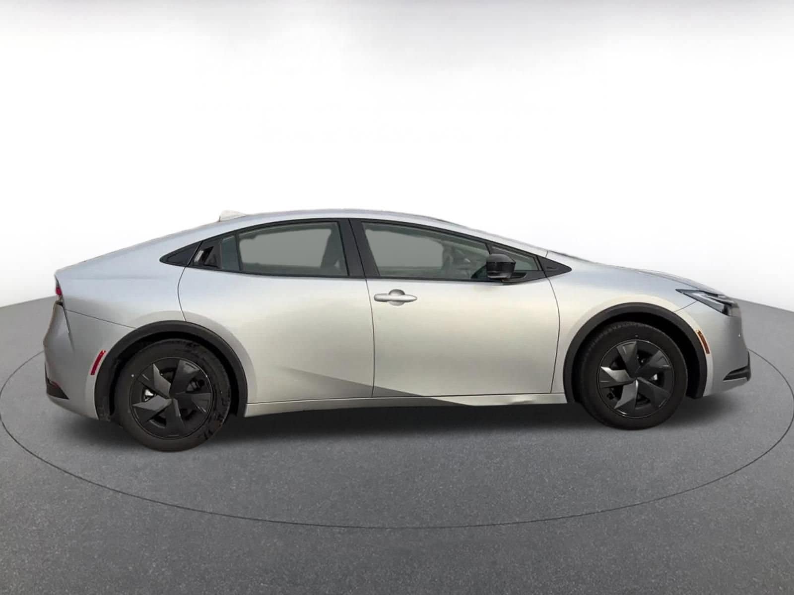 Thumbnail: 2025 Toyota Prius - 16