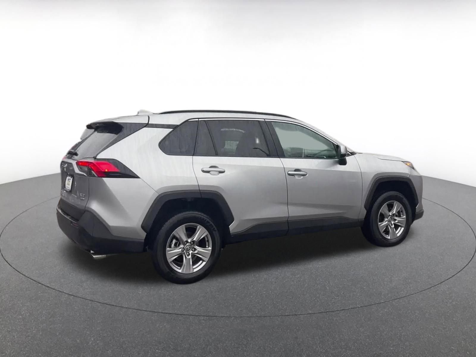 Thumbnail: 2025 Toyota RAV4 - 15